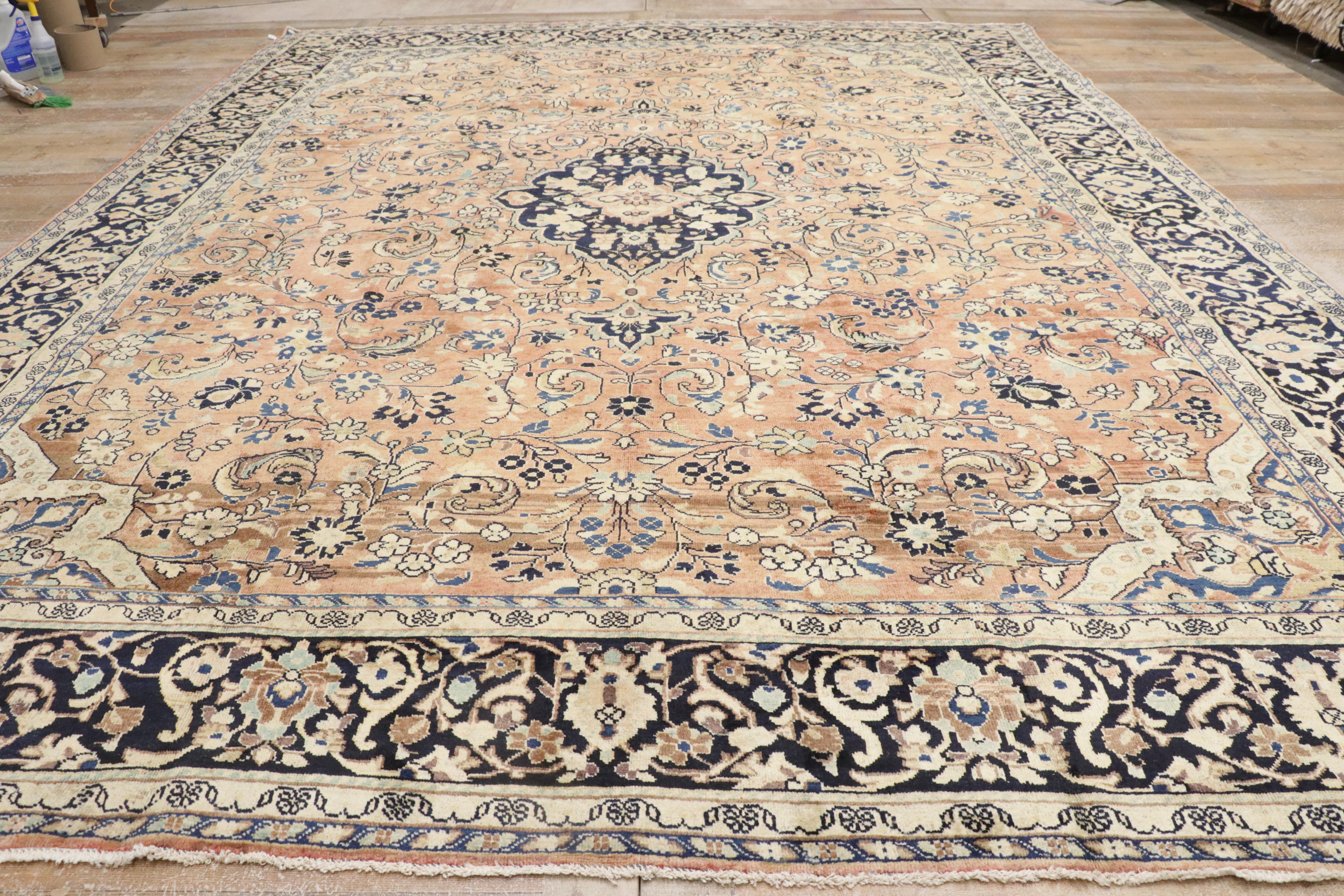 The Gilded Garden: A Vintage Persian Mahal Masterpiece of Sublime Refinement For Sale 7