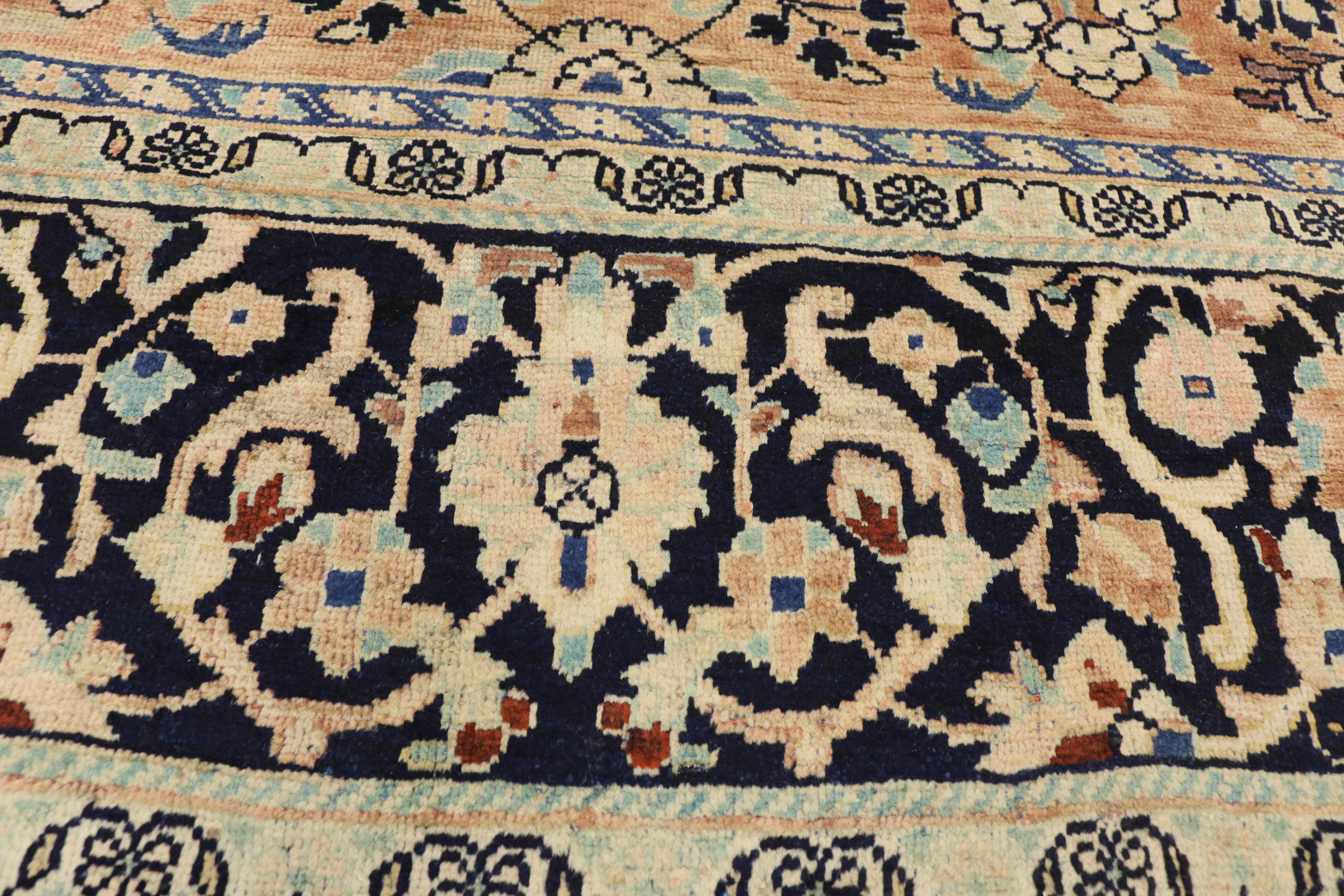 Vintage Persian Mahal Rug with Arabesque Art Nouveau and Russian Home Style In Good Condition For Sale In Dallas, TX