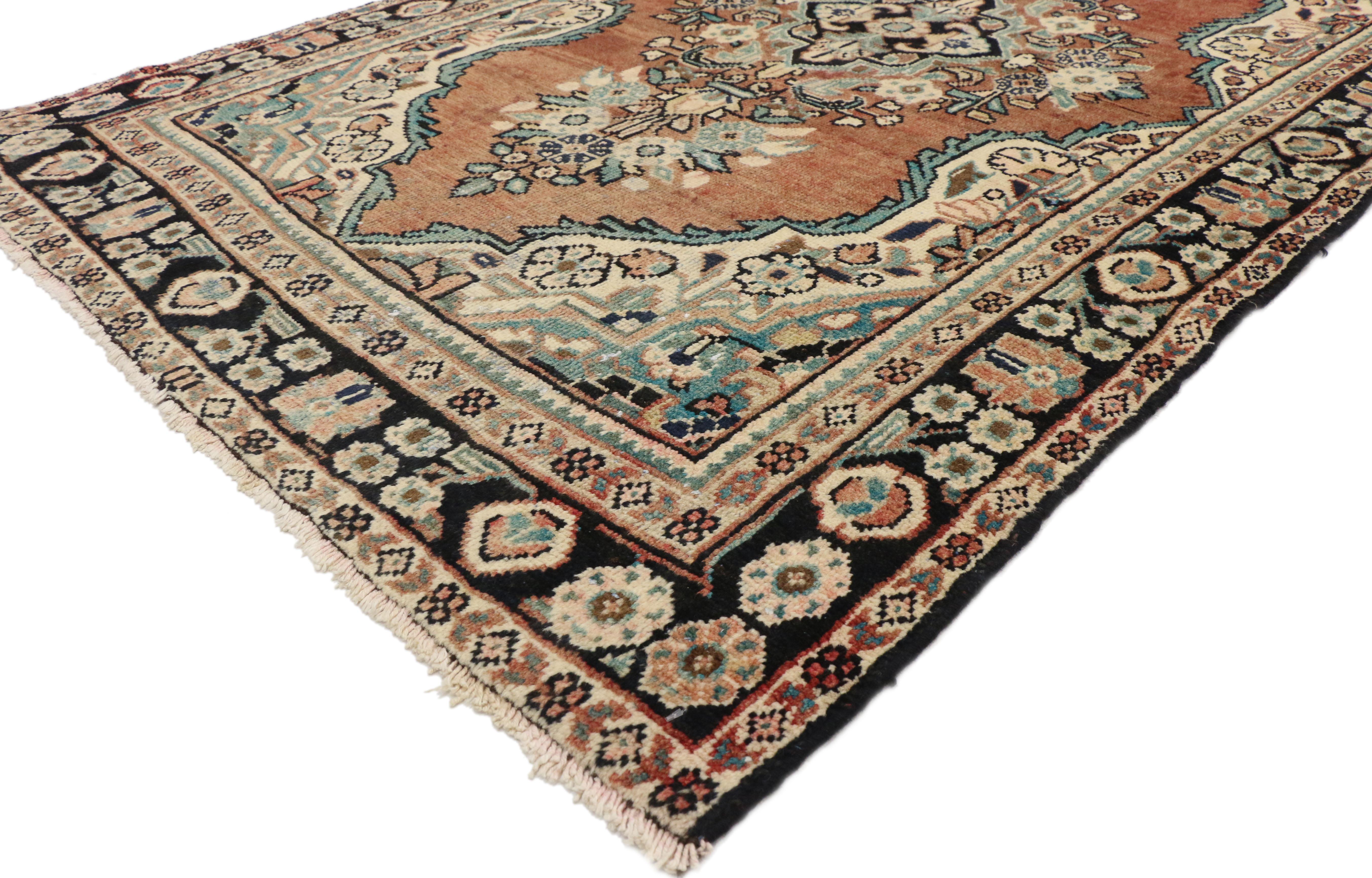 ​75188 Vintage Persian Mahal Rug with Rustic English Country Cottage Style 04'04 x 06'09.Boasting a floral bounty in a range of warm hues, this vintage Persian Mahal rug is a delightful example of English Country Cottage style. ​Taking center stage