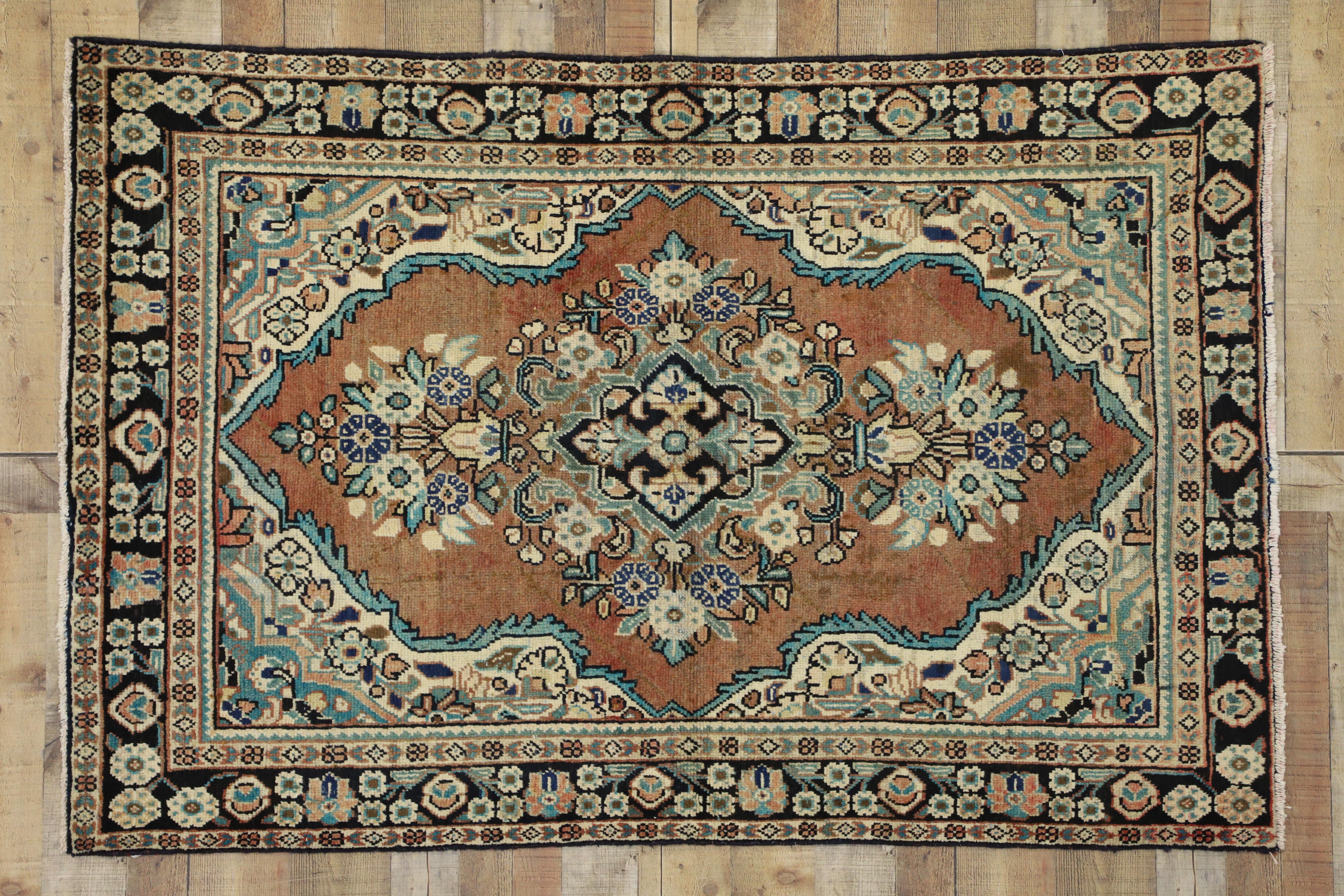 20th Century Vintage Persian Mahal Rug with Rustic English Country Cottage Style For Sale