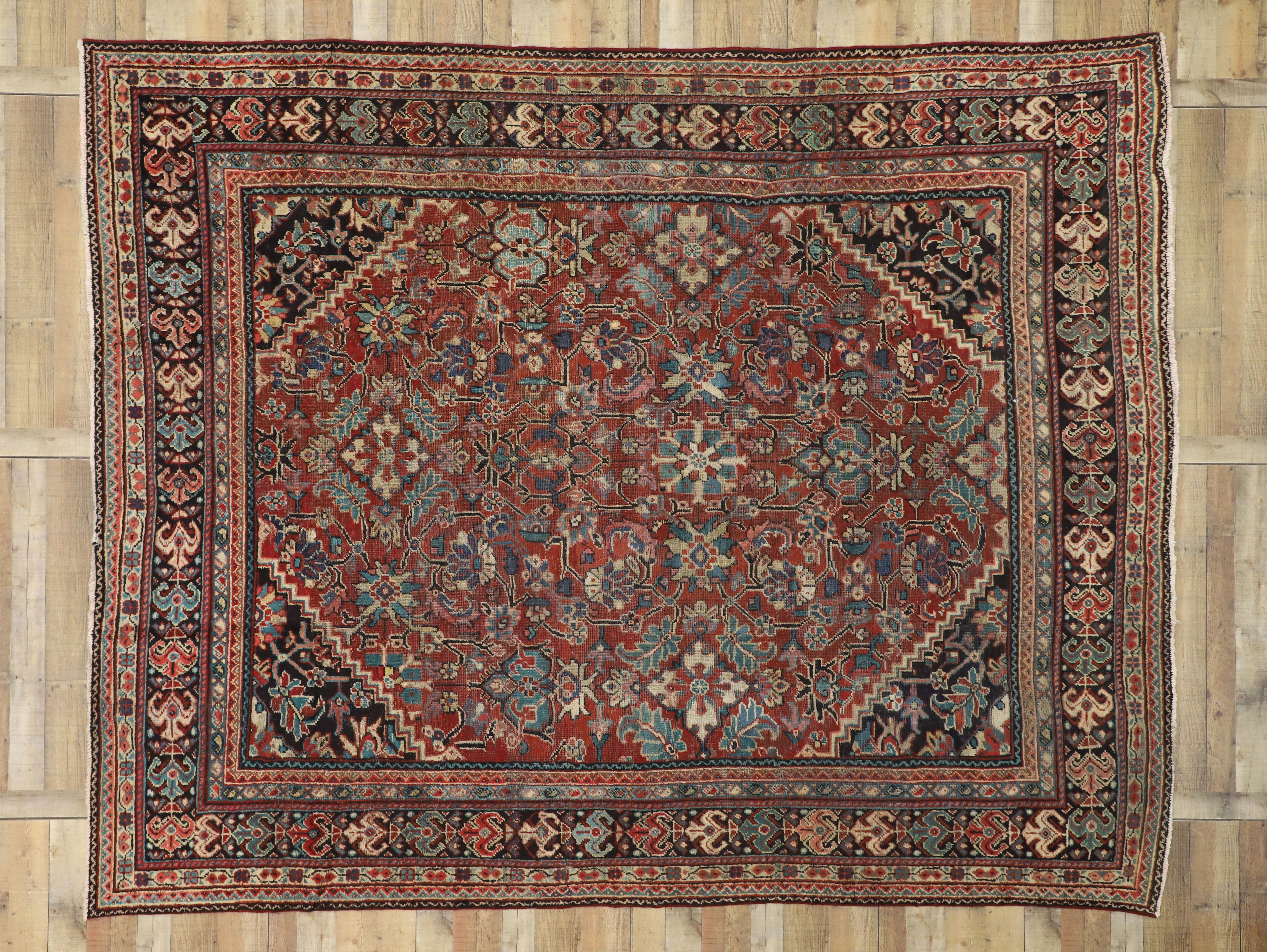 Vintage Persian Mahal Rug with Traditional American Colonial Style For Sale 2