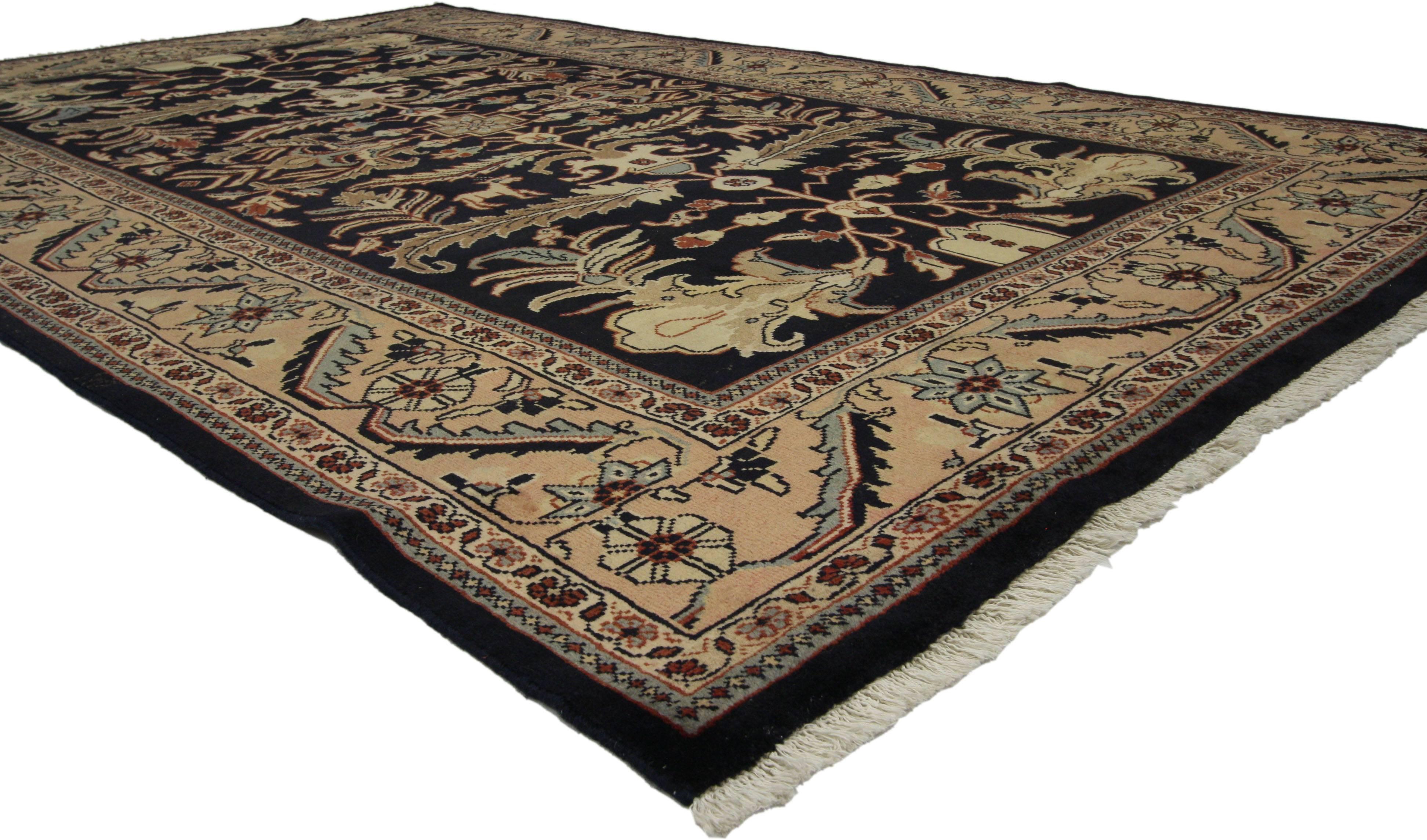 Modern Vintage Persian Mahal Rug with Traditional Style For Sale