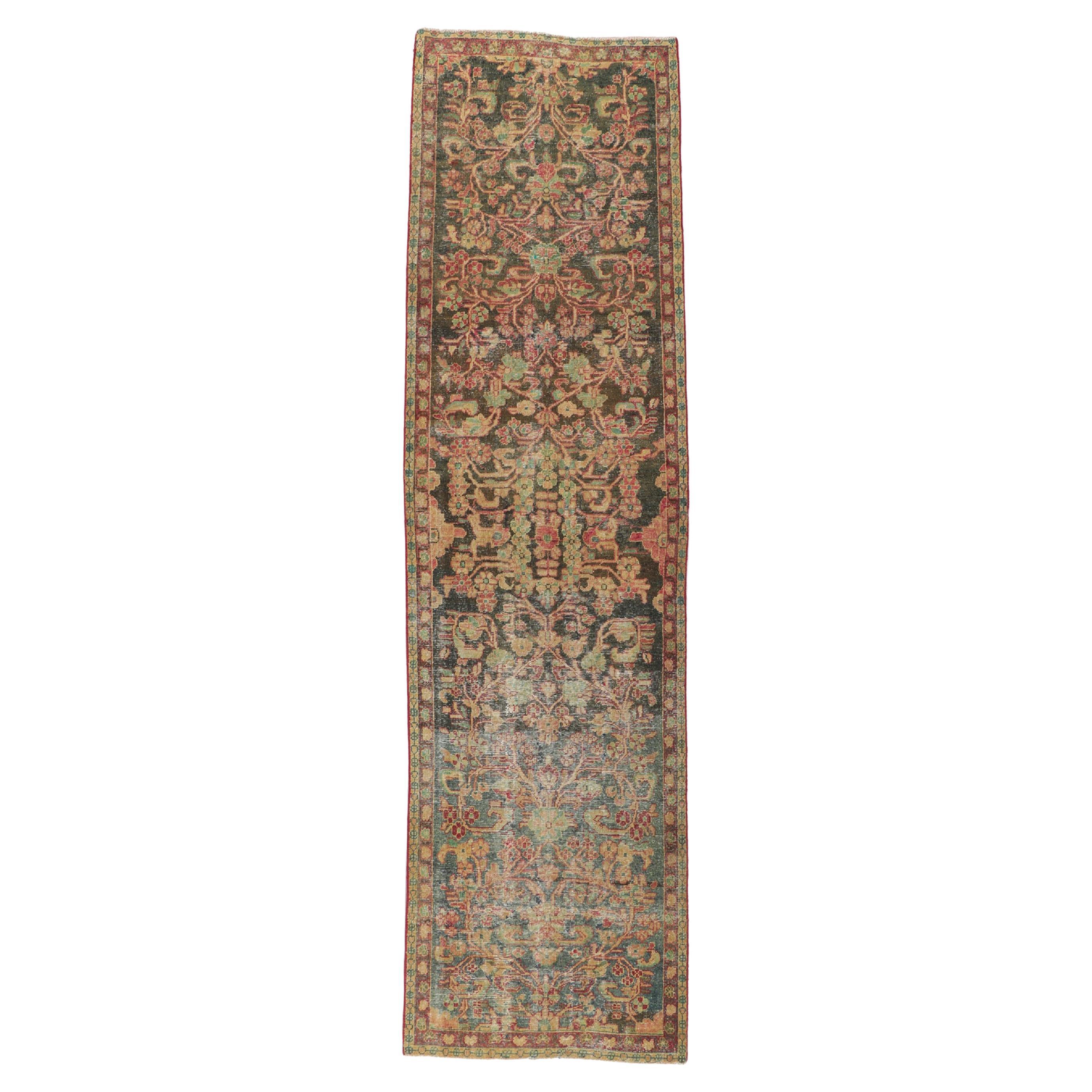 Tapis persan rustique des années 1950 avec style moderne et couleurs terreuses