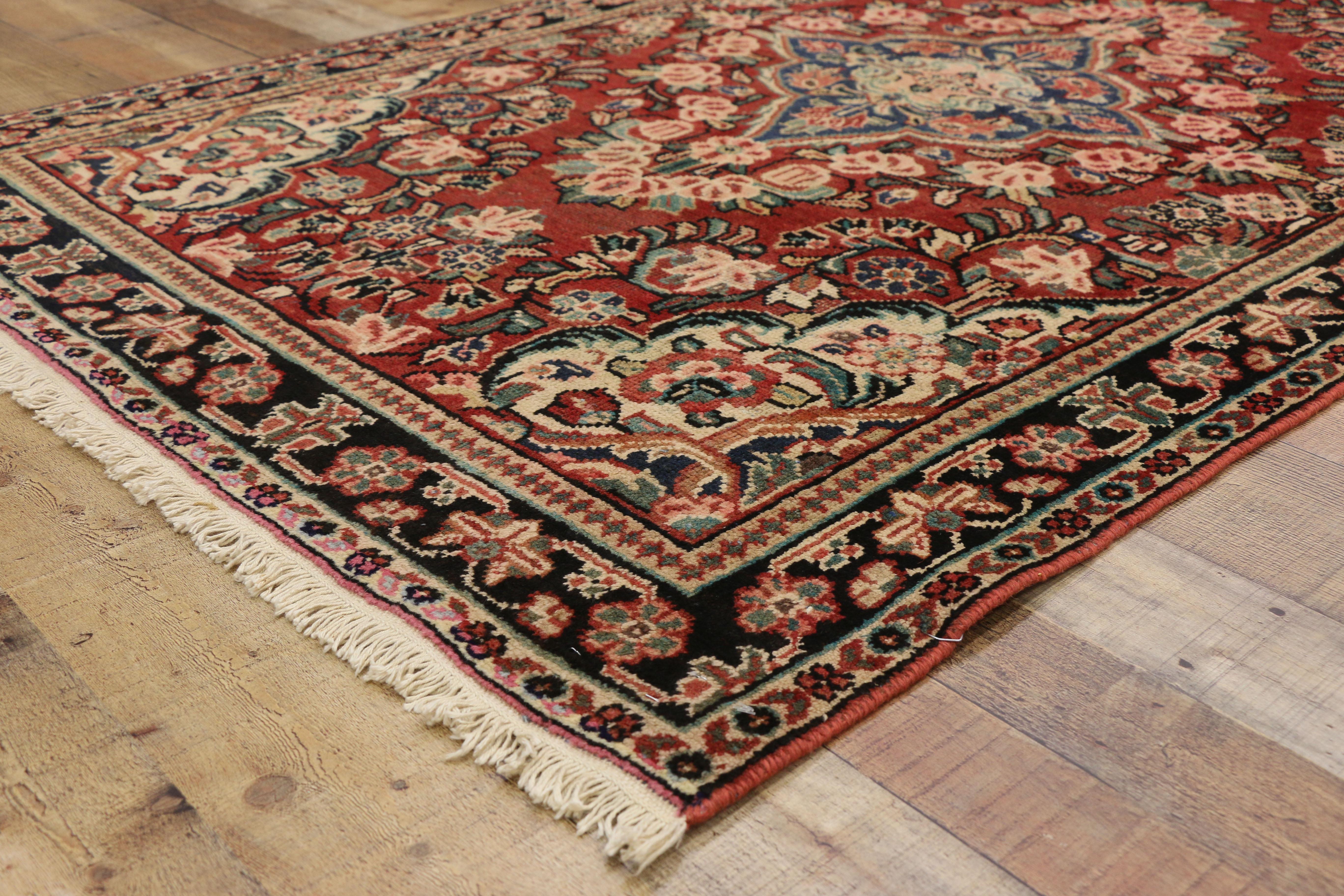 Vintage Persian Mahal Sarouk Rug with Rustic English Country Style, Entry Rug In Good Condition In Dallas, TX