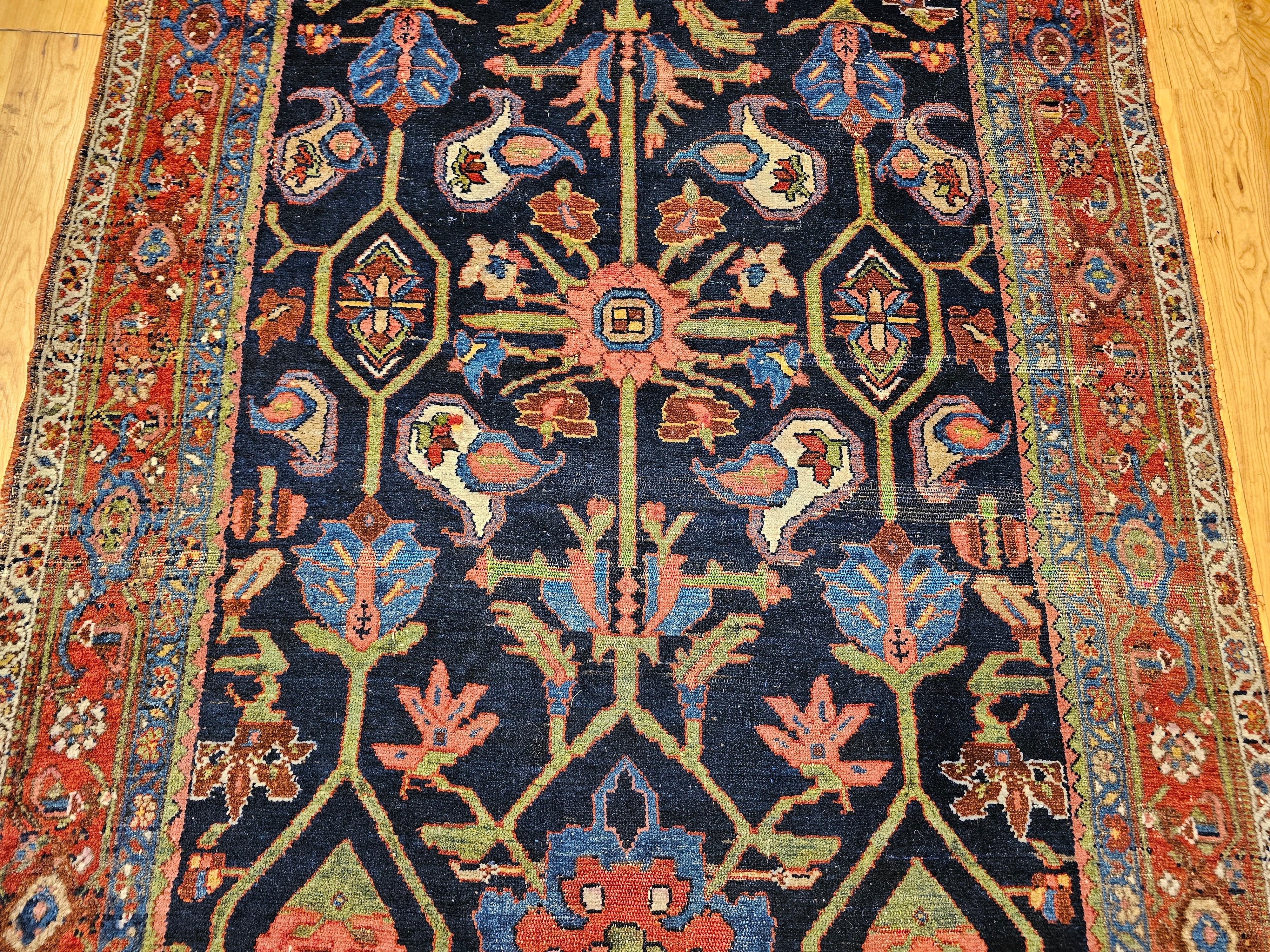 Persischer Mahal Sultanabad-Teppich im Allover-Muster in Marineblau, Grün, Rot im Zustand „Gut“ im Angebot in Barrington, IL