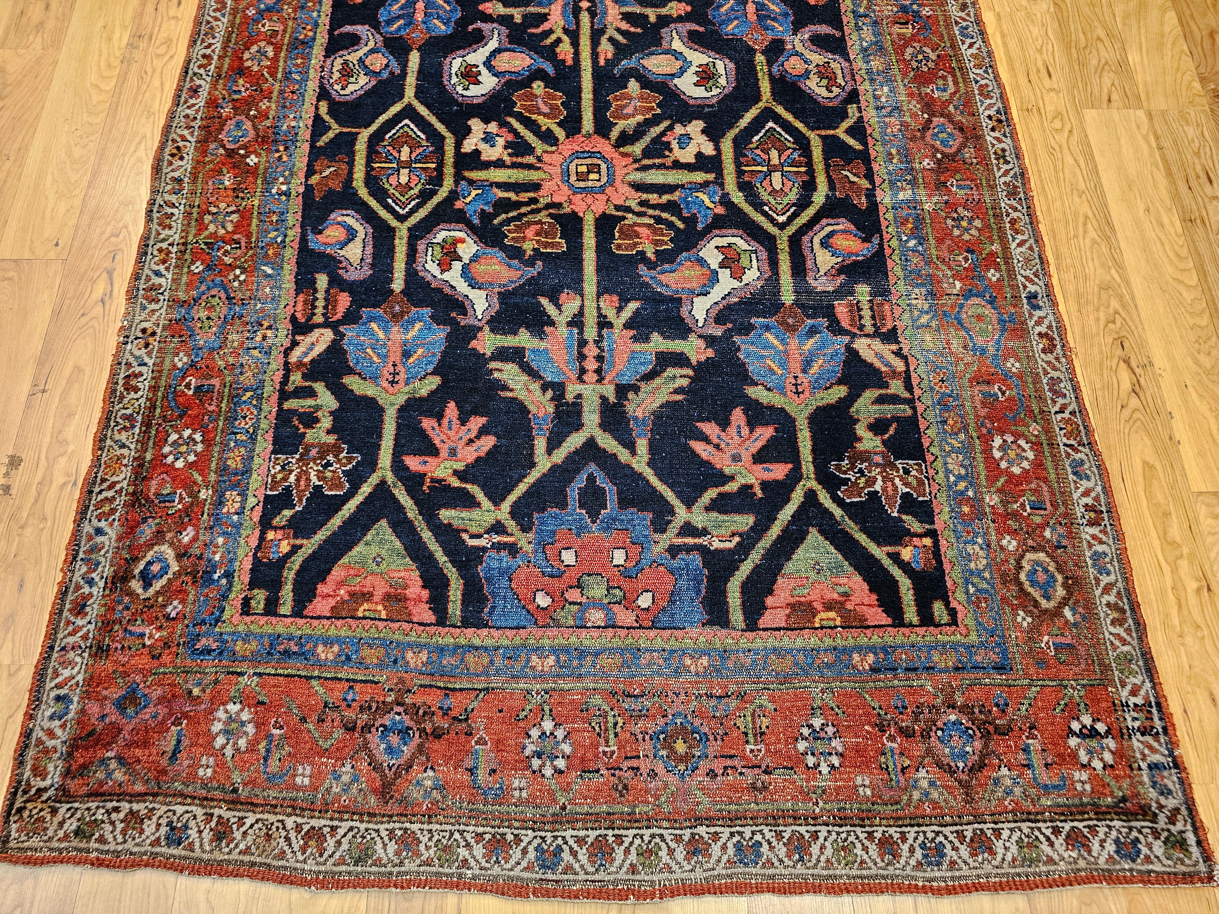Persischer Mahal Sultanabad-Teppich im Allover-Muster in Marineblau, Grün, Rot (Frühes 20. Jahrhundert) im Angebot