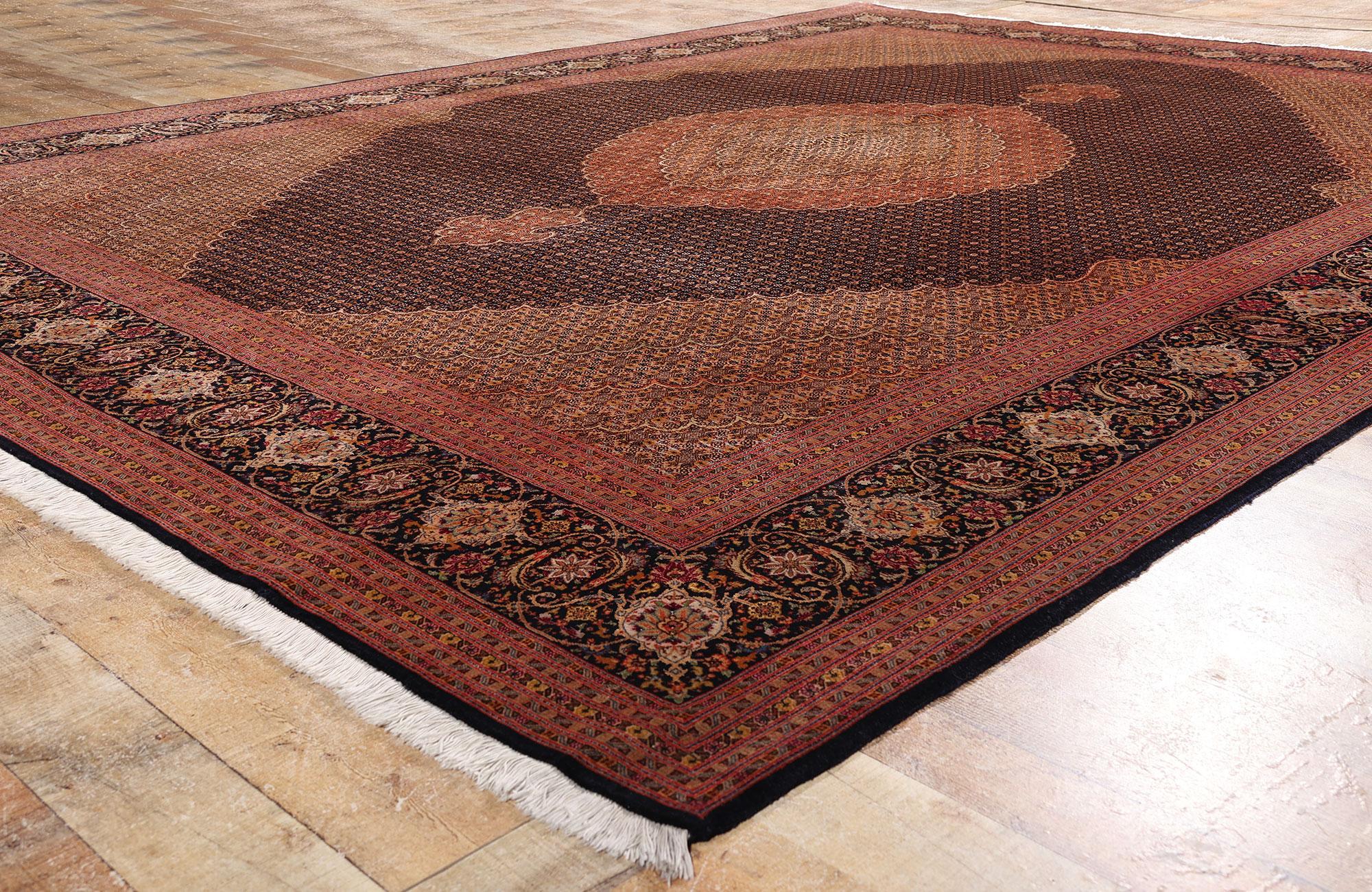 Tappeto persiano vintage Mahi Fish Design Tabriz con stile tradizionale in vendita 2