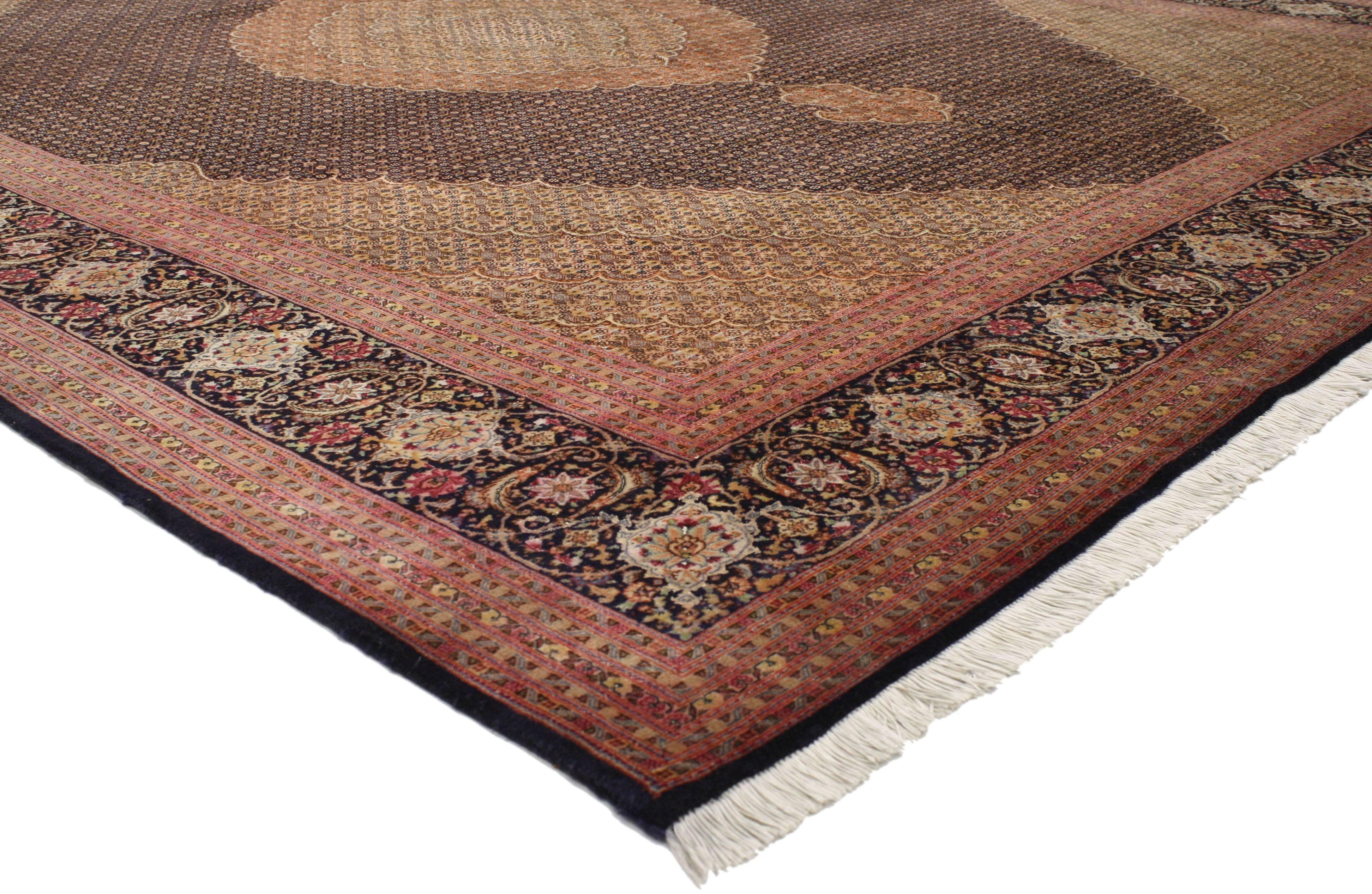 Persischer Tabriz-Teppich im traditionellen Stil mit Mahi-Fisch-Muster (Wolle) im Angebot