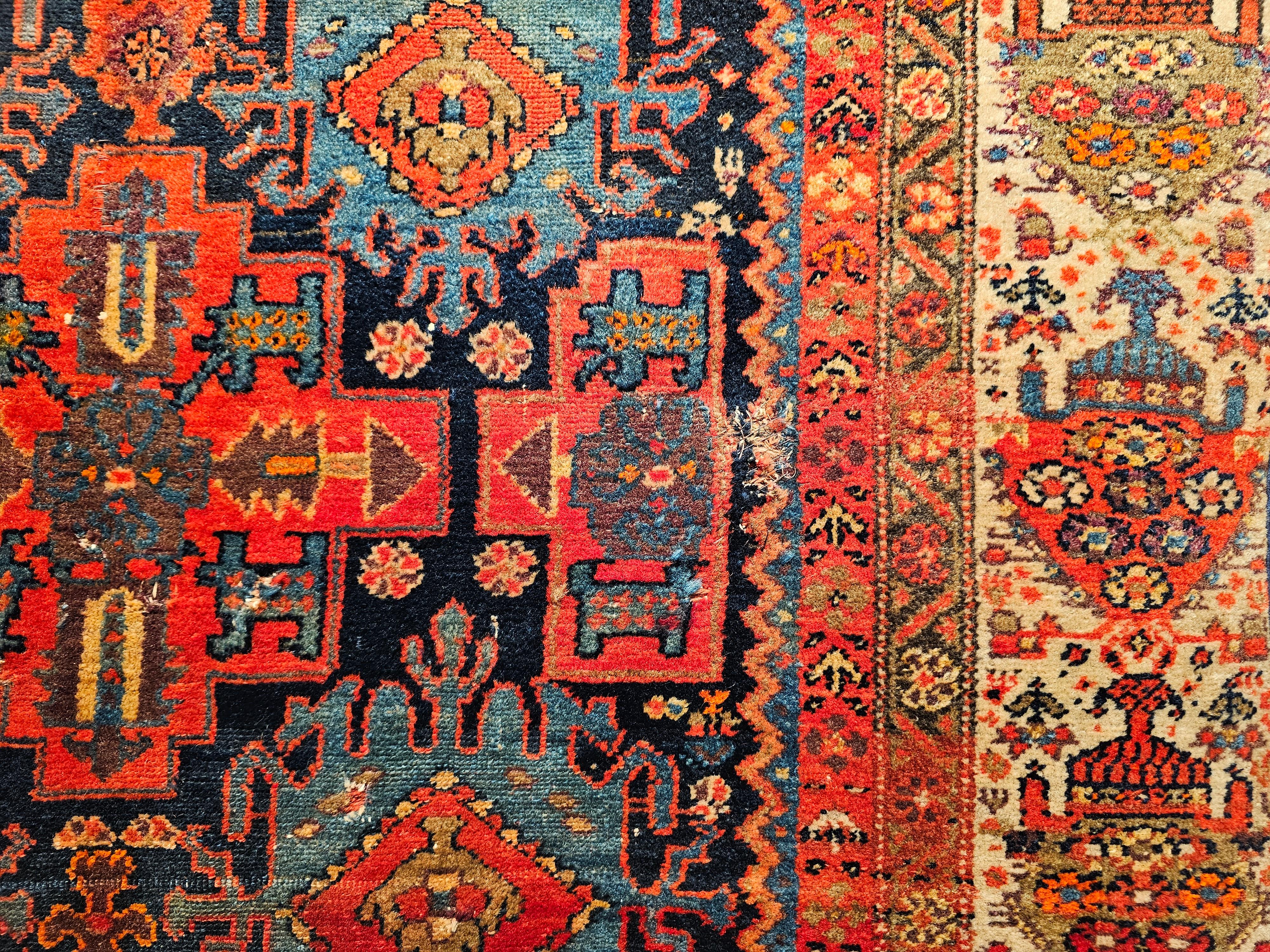 Persischer Malayer-Teppich im geometrischen Design in Rot, Blau, Elfenbein im Angebot 2