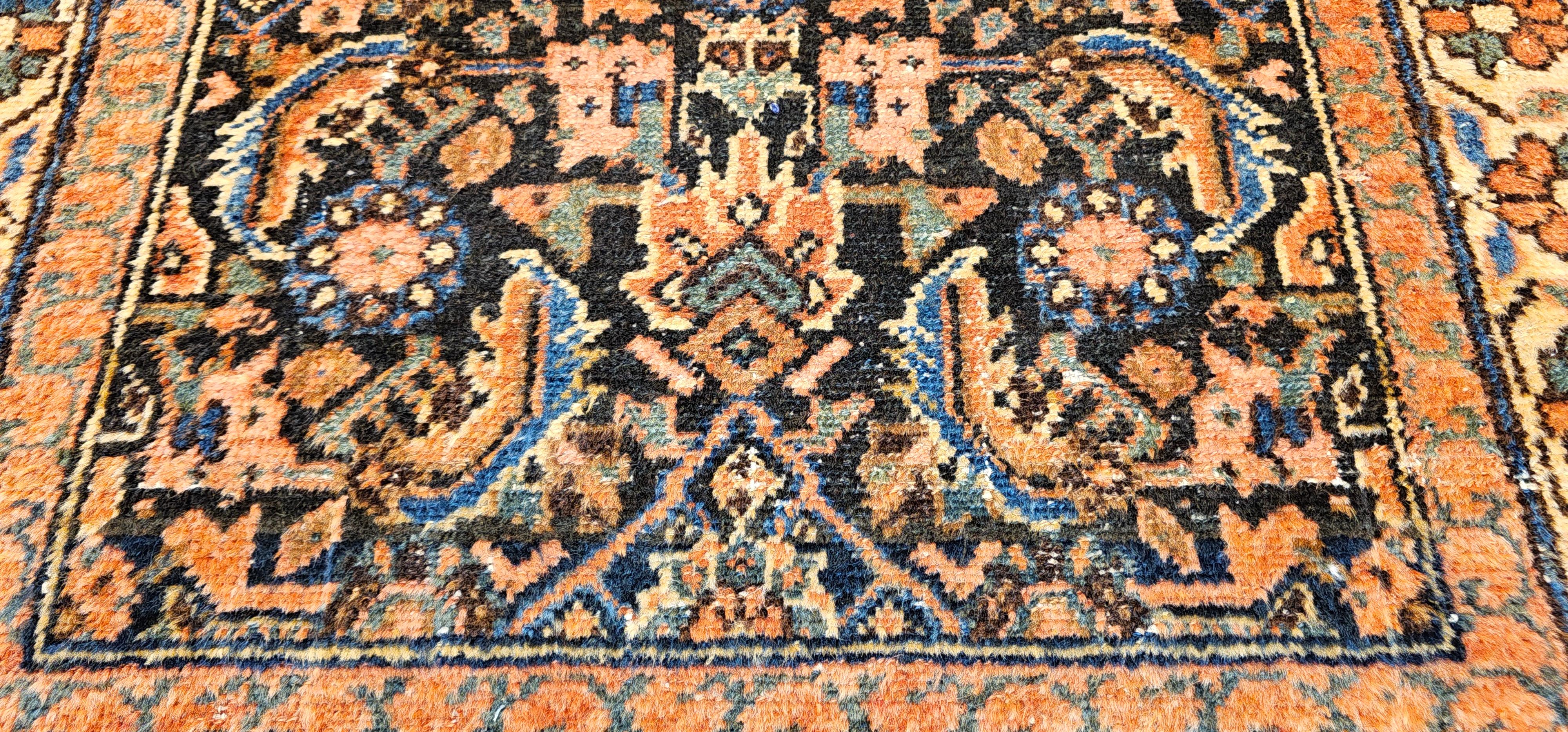 Vintage Persian Malayer Teppich in einem Allover-Muster in Marine, Elfenbein, Blau im Angebot 1