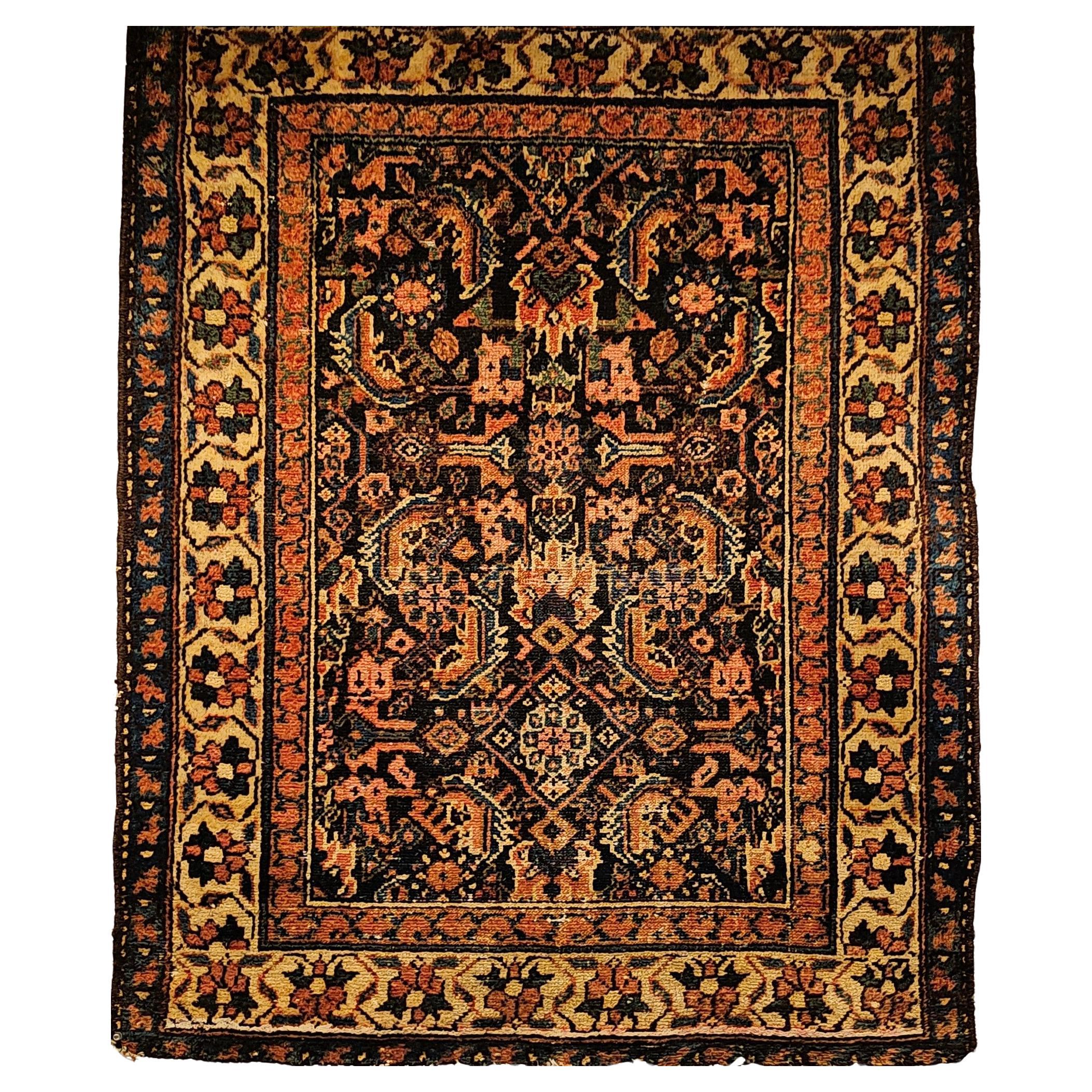 Vintage Persian Malayer Teppich in einem Allover-Muster in Marine, Elfenbein, Blau im Angebot