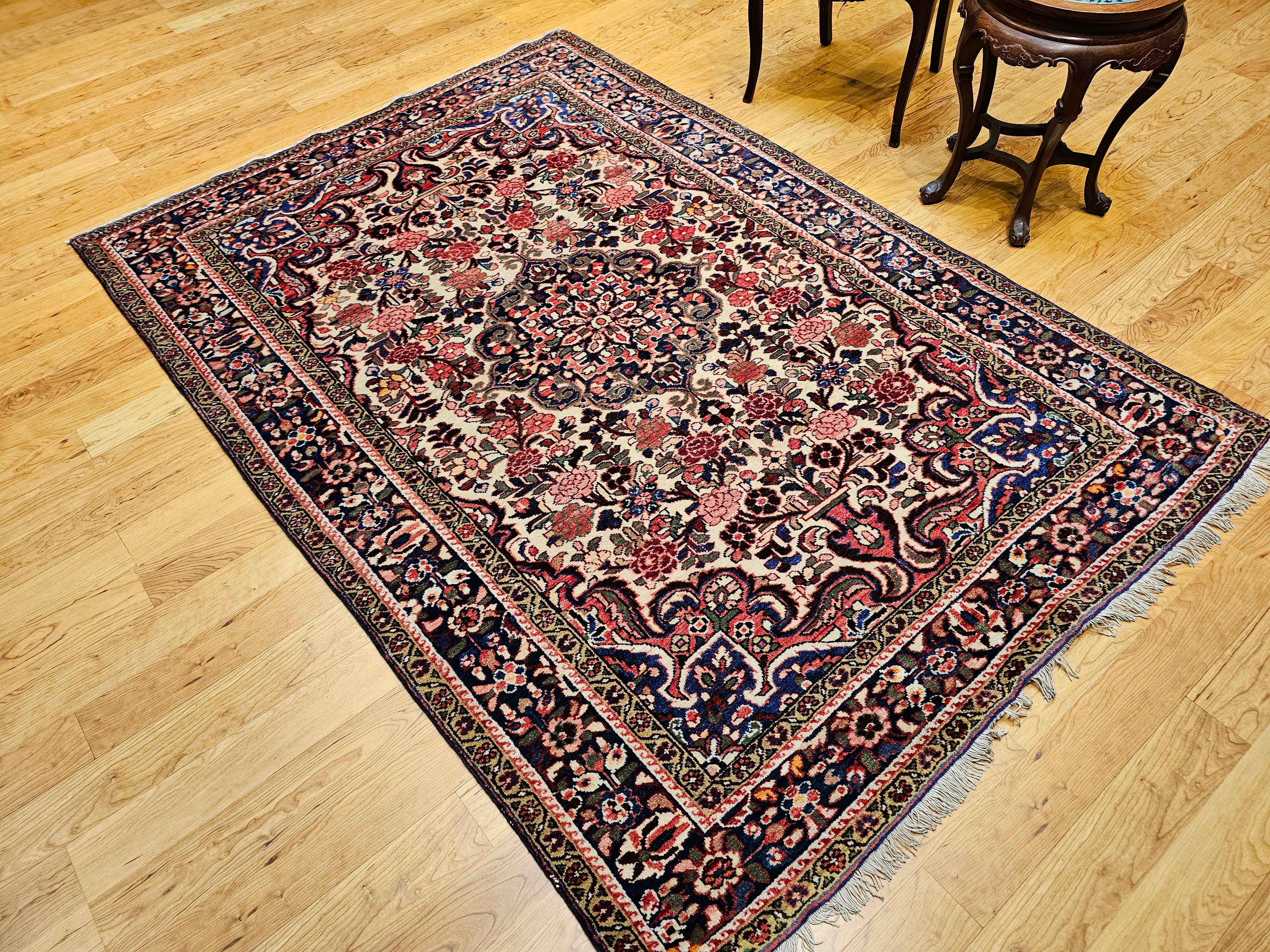 Handgeknüpfter persischer Vintage-Teppich mit Blumenmuster in Rot, Rosa, Blau und Blau im Angebot 3