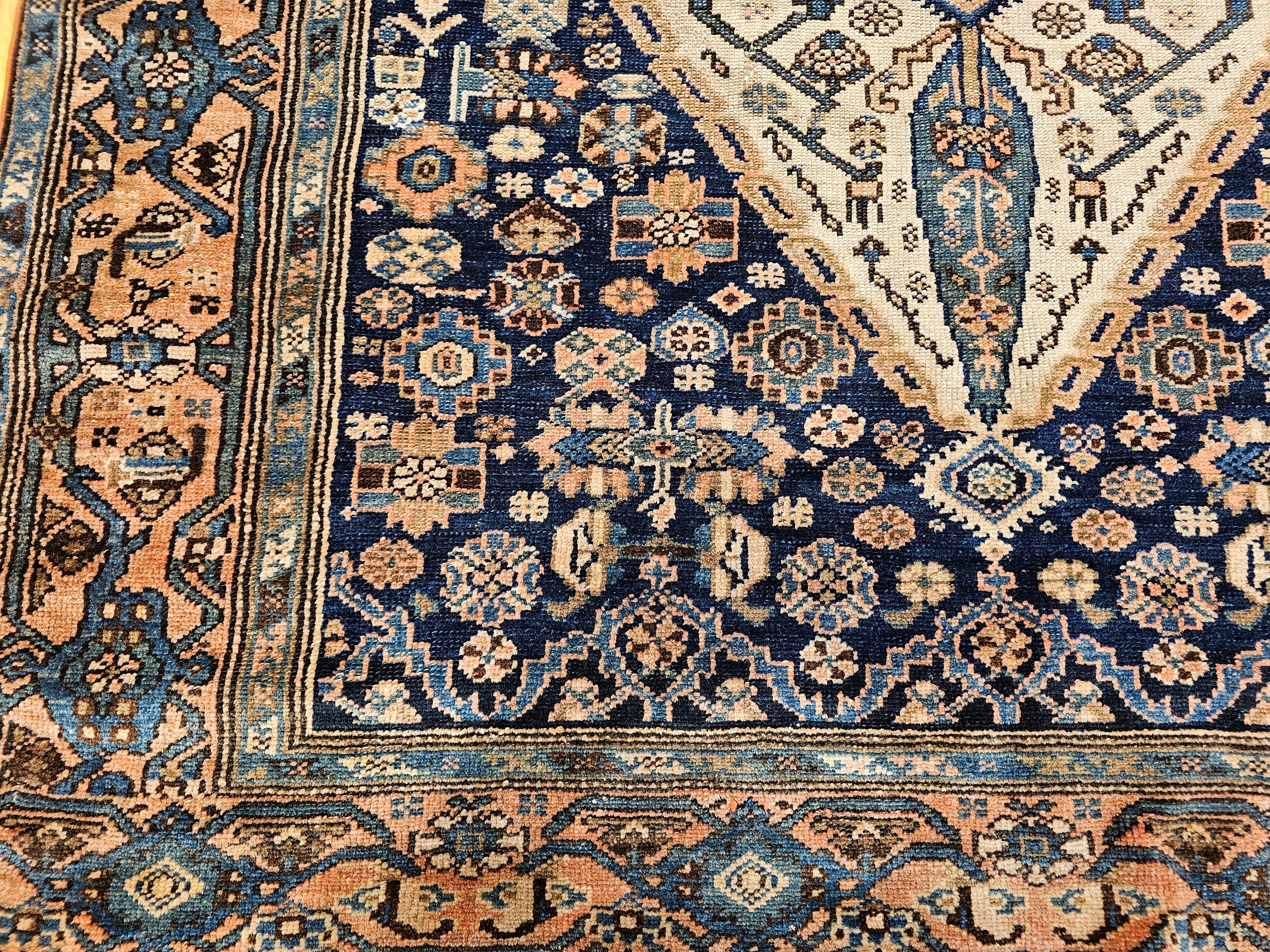 Persischer Malayer-Teppich im Vintage-Stil mit geometrischem Medaillon-Muster im Angebot 3
