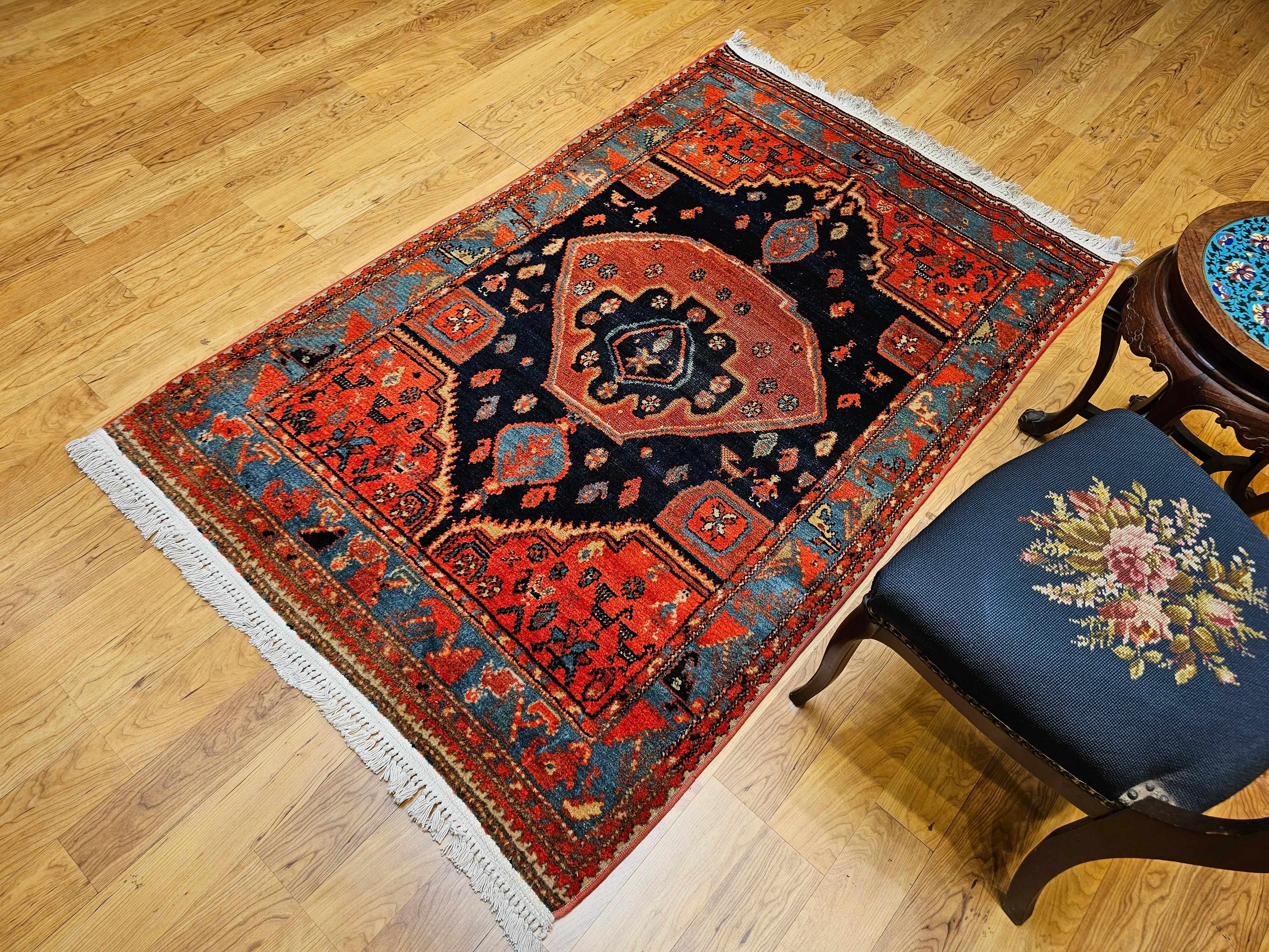 Tappeto persiano vintage Malayer con disegno a medaglione in blu navy e turchese in vendita 9