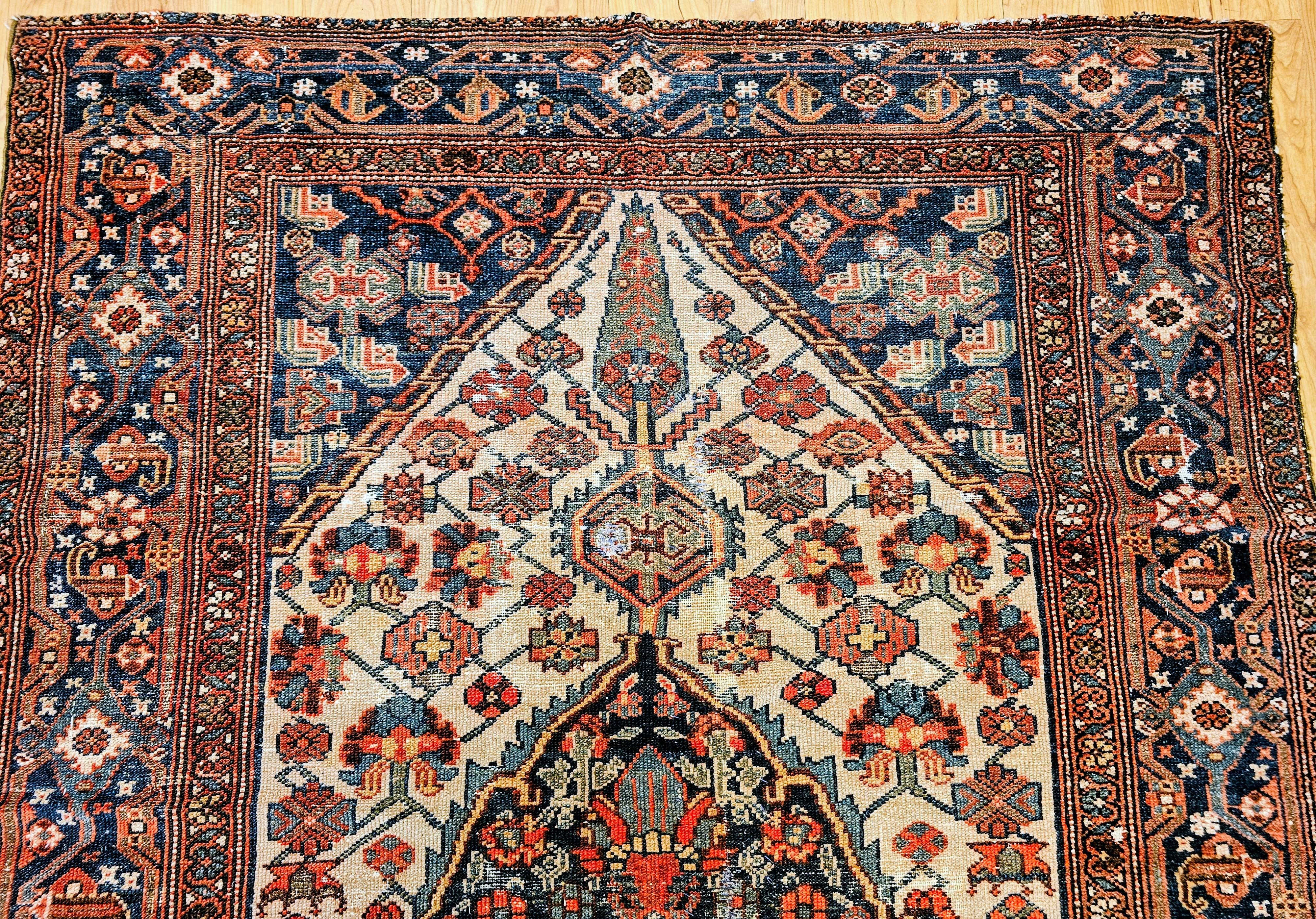 Persiano Tappeto persiano d'epoca Malayer, medaglione blu pallido su avorio, marina, c.C. in vendita