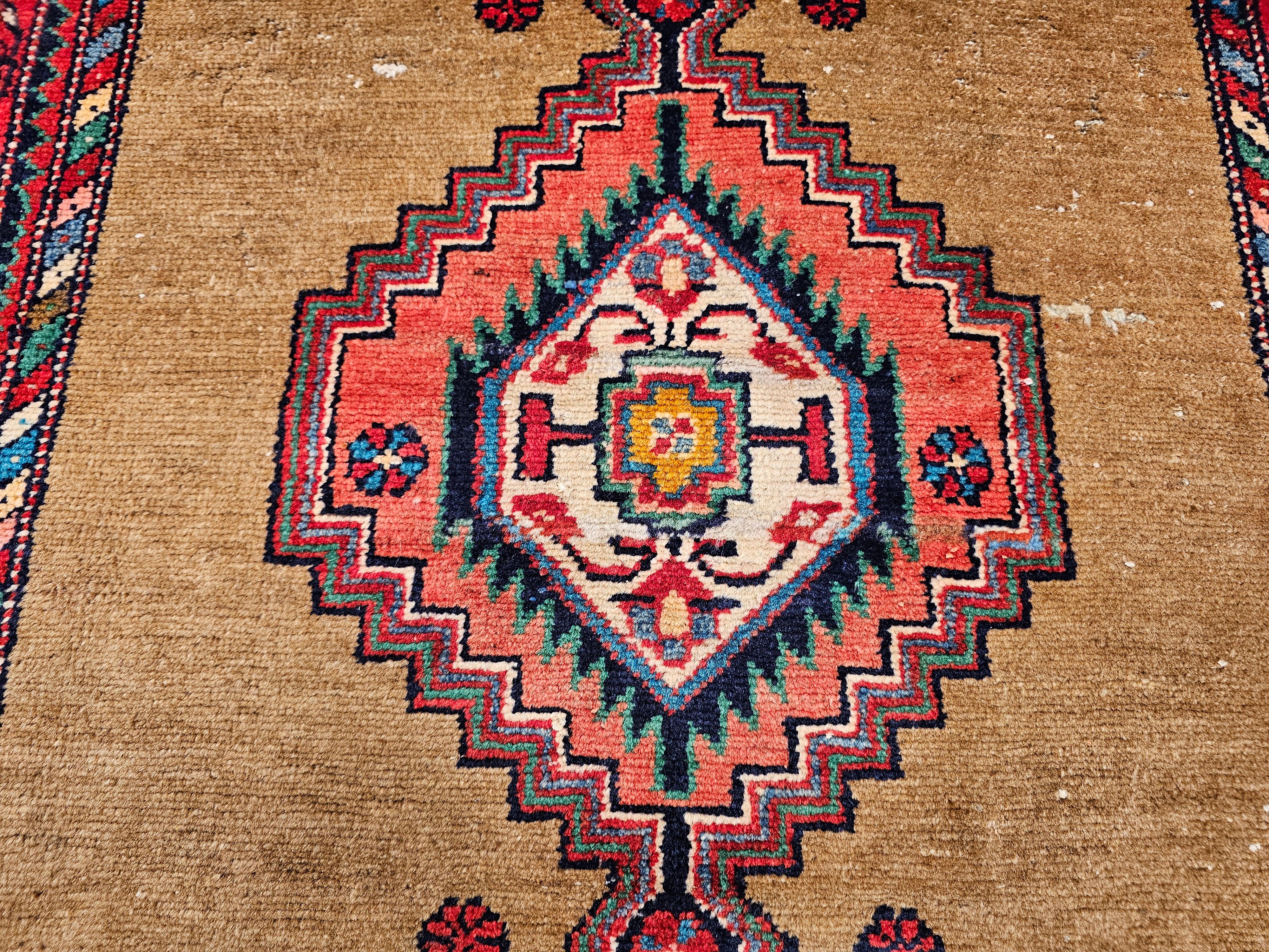 Persischer Malayer-Teppich aus Kamelienhaar, Vintage im Angebot 1