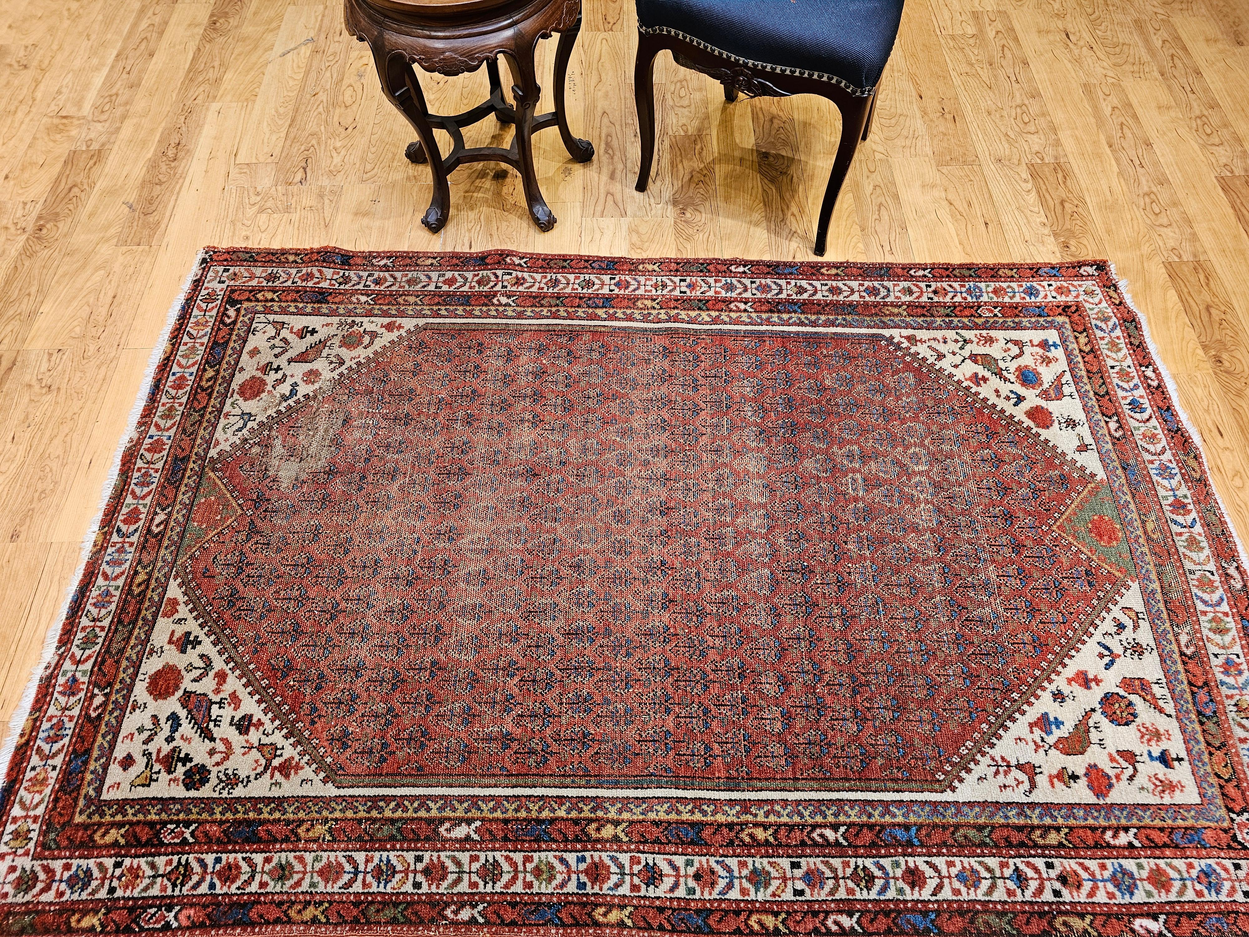 Malayer persa vintage con estampado de cachemira en burdeos, marfil y azul en venta 6