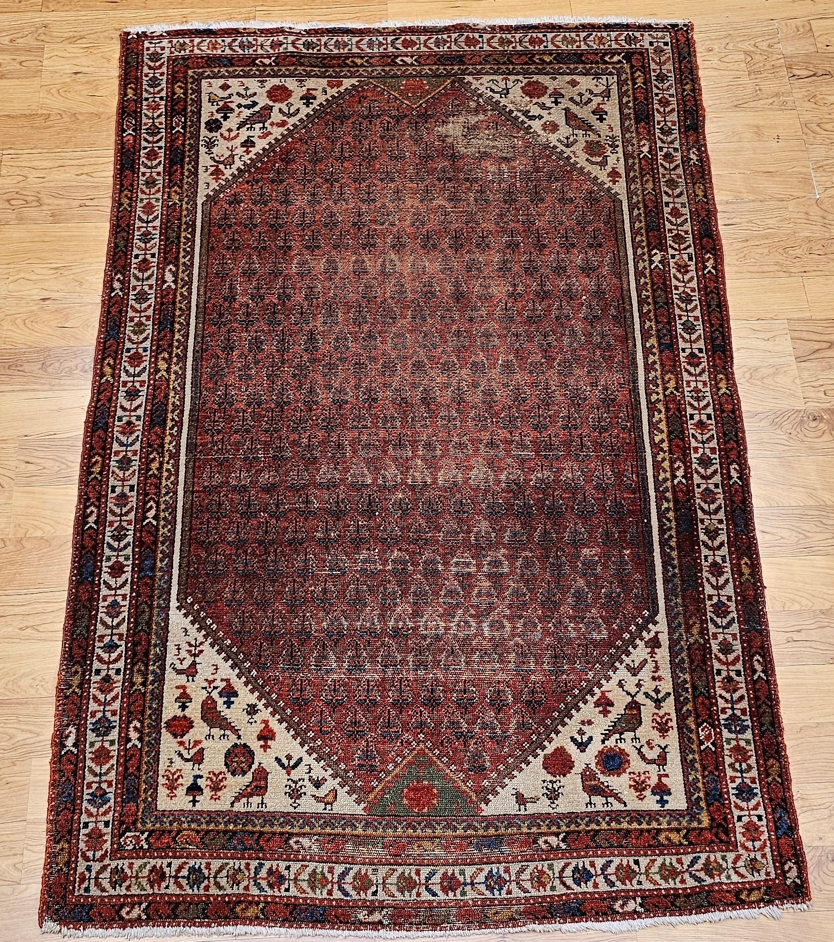 Malayer persa vintage con estampado de cachemira en burdeos, marfil y azul en venta 7