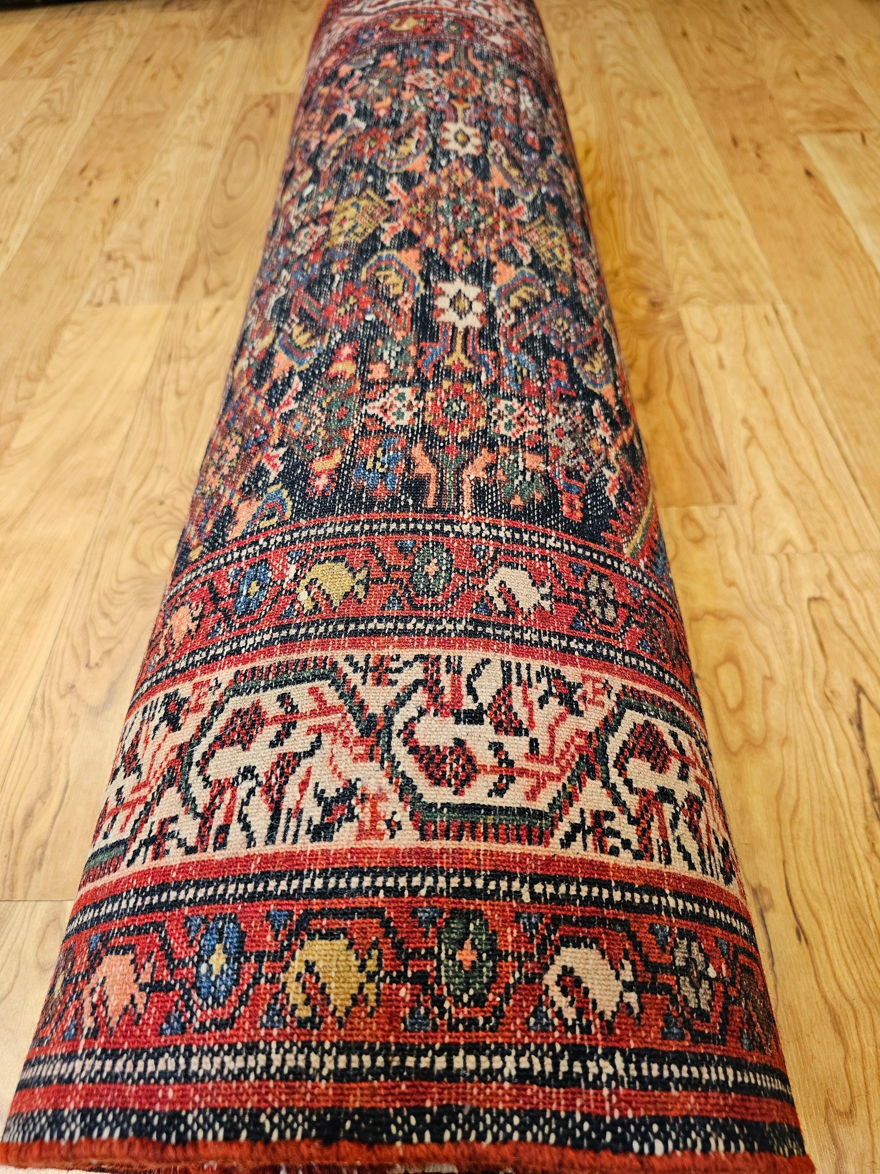 Tapis de couloir persan Malayer vintage à motif géométrique bleu marine et bleu français en vente 10