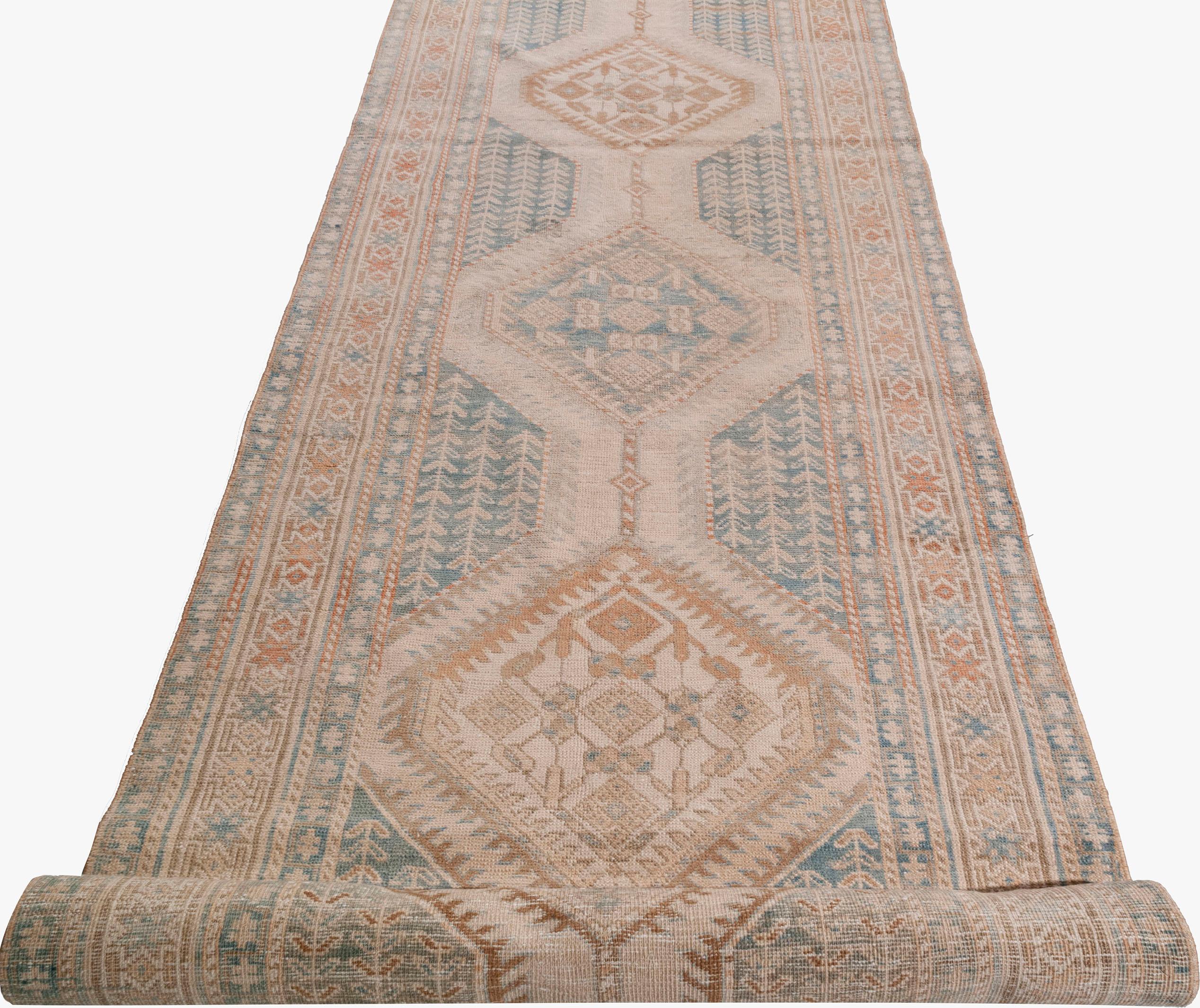 Persischer Malayer-Läufer, Vintage  3'6 x 16'10 im Angebot 1