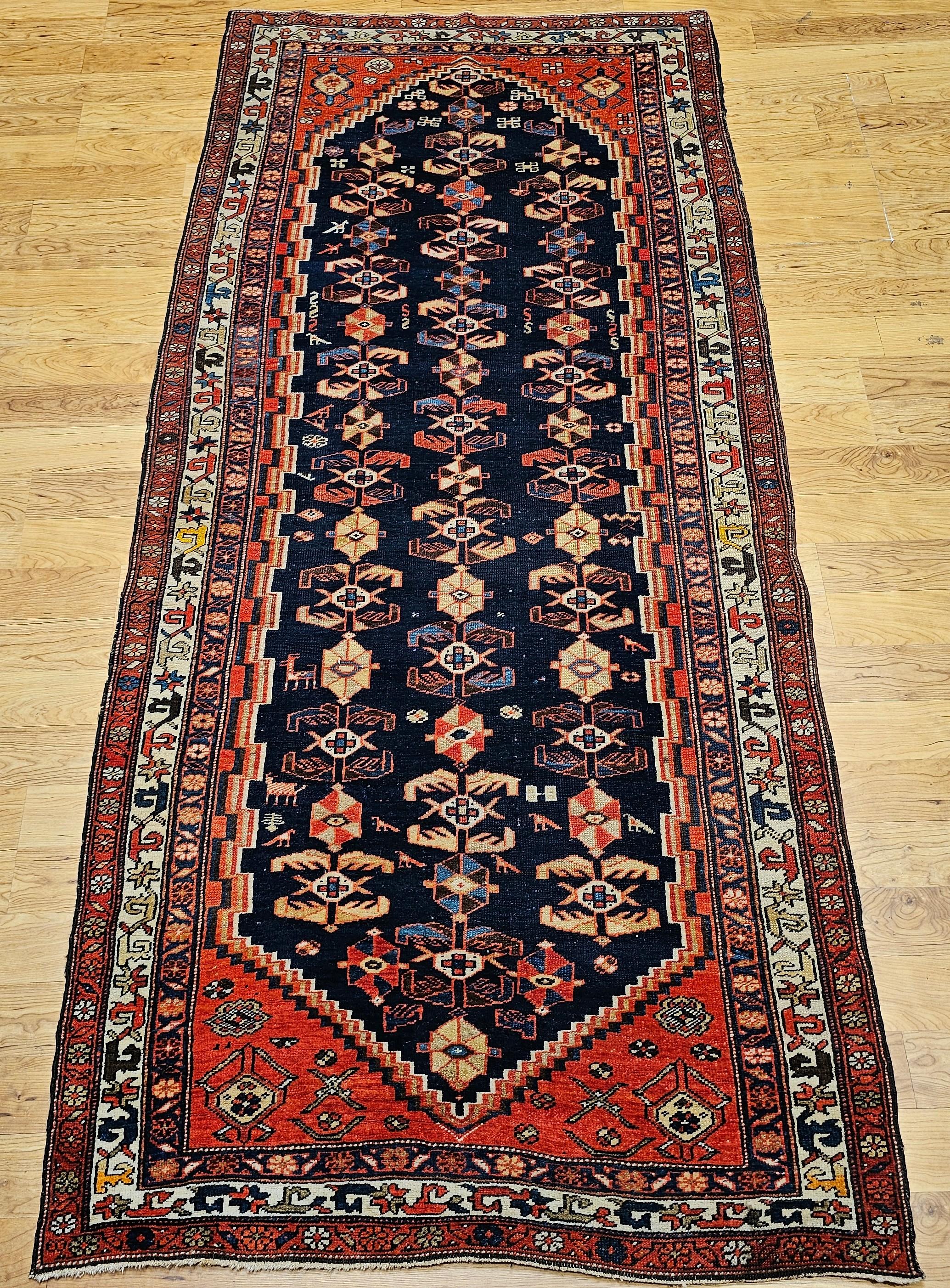 Teinture végétale Tapis de couloir persan Malayer large à motif sur toute sa surface en vente