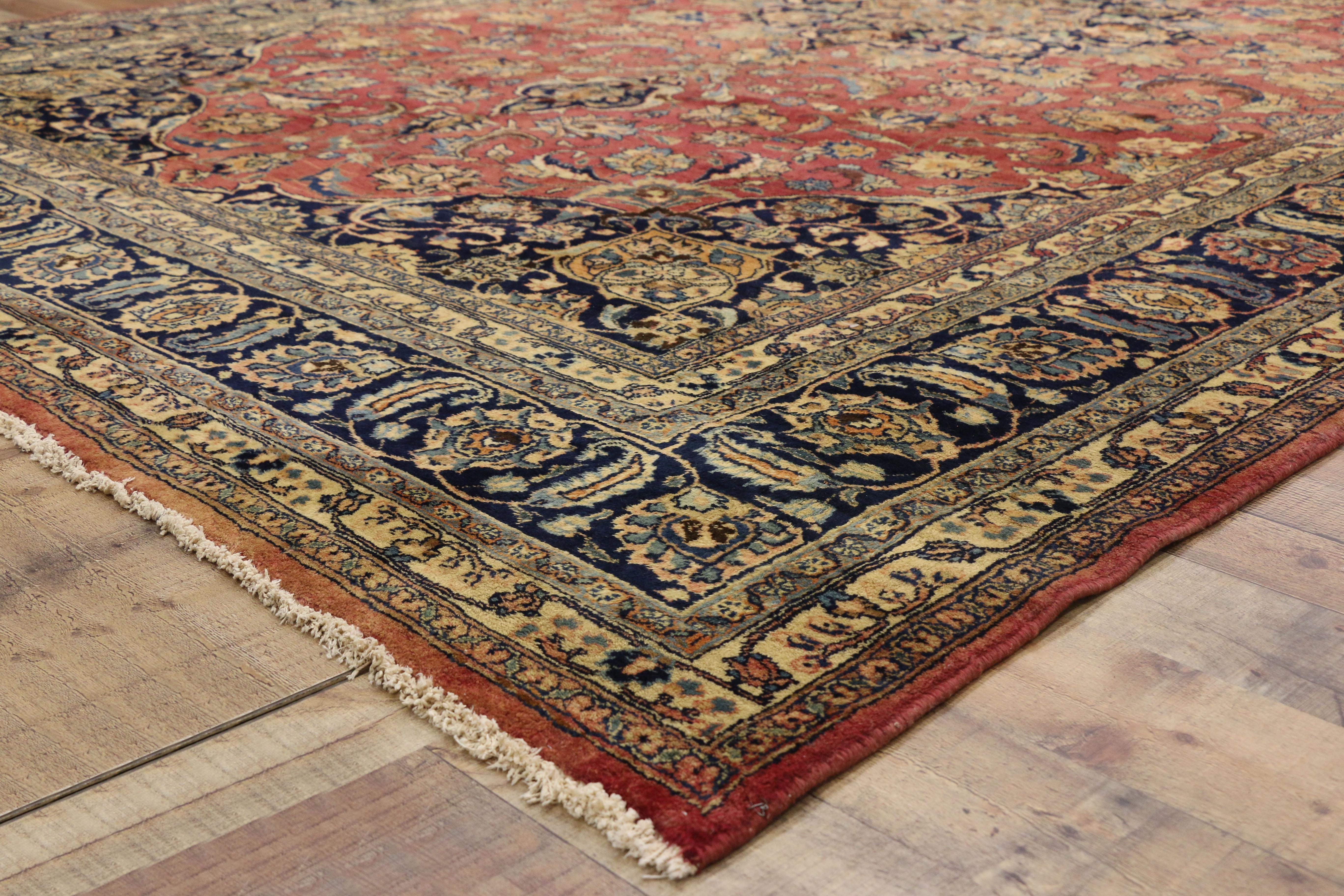 20th Century Vintage Persian Mashhad Palace Rug with Traditional Colonial and Federal Style For Sale