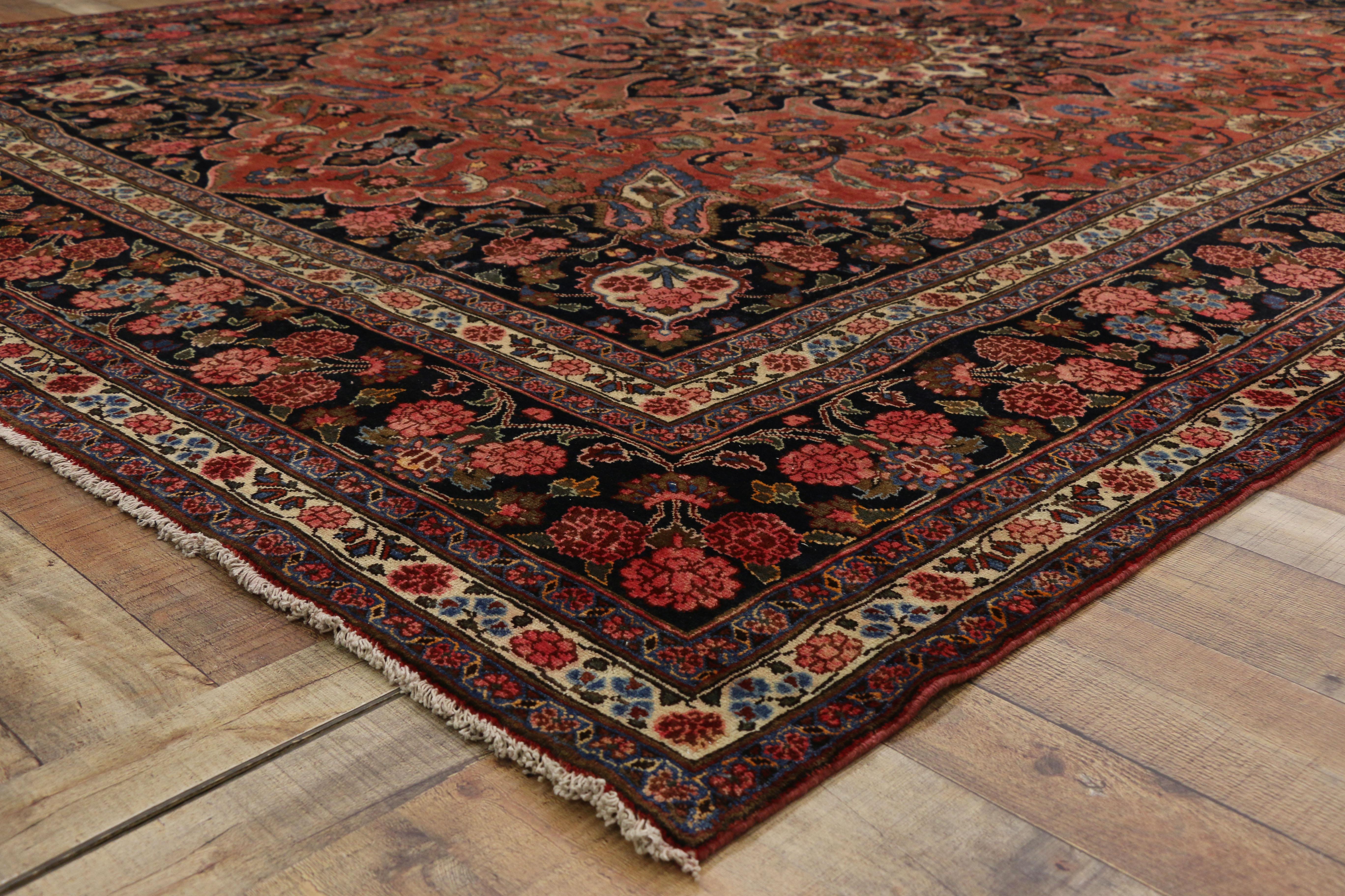 Vintage Persian Mashhad Area Rug with Traditional Style In Good Condition For Sale In Dallas, TX