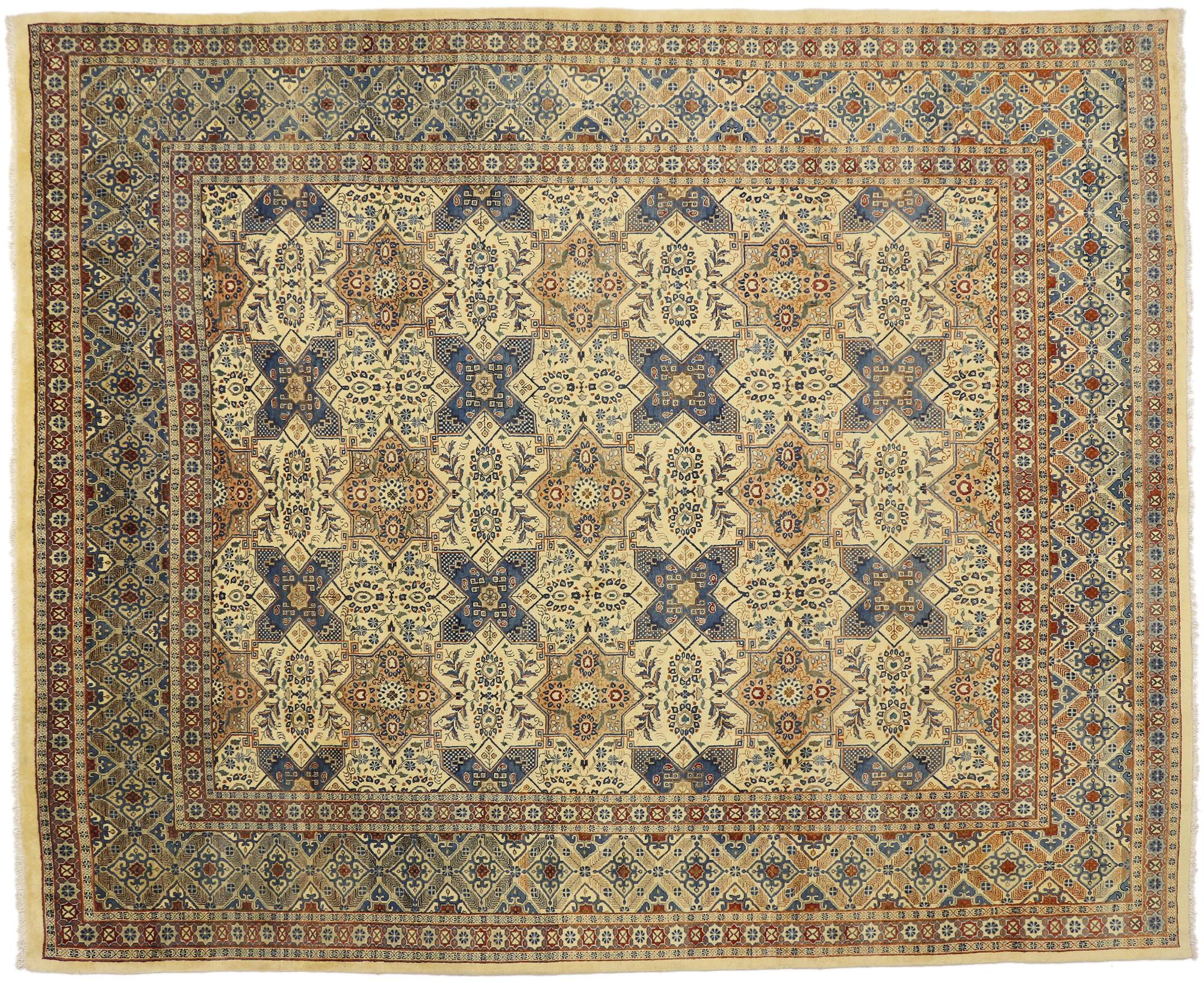 20th Century Vintage Persian Mashhad Rug with Islamic Quatrefoil Tile Geometric Pattern For Sale