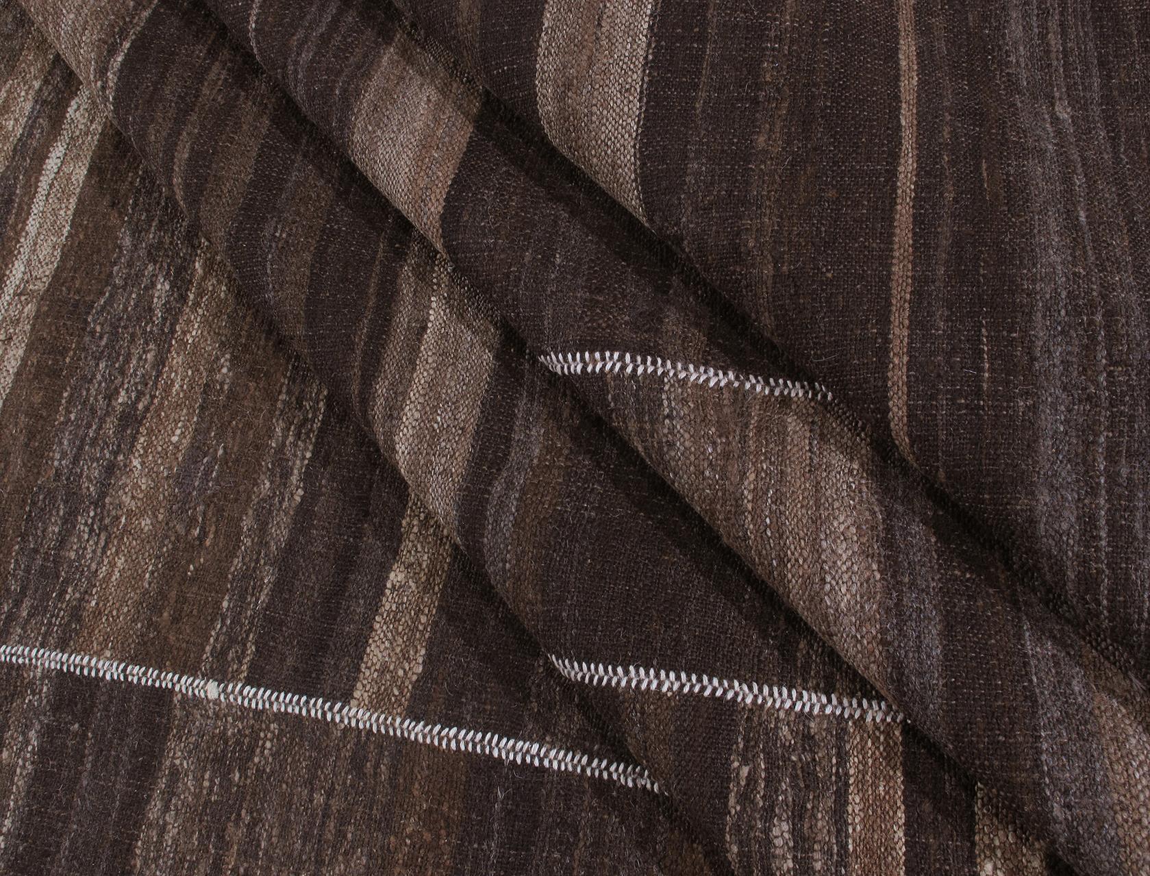 Alfombra Persa Mazandaran Vintage de Tejido Plano en tonos marrones en Excelente estado para la venta en New York, NY
