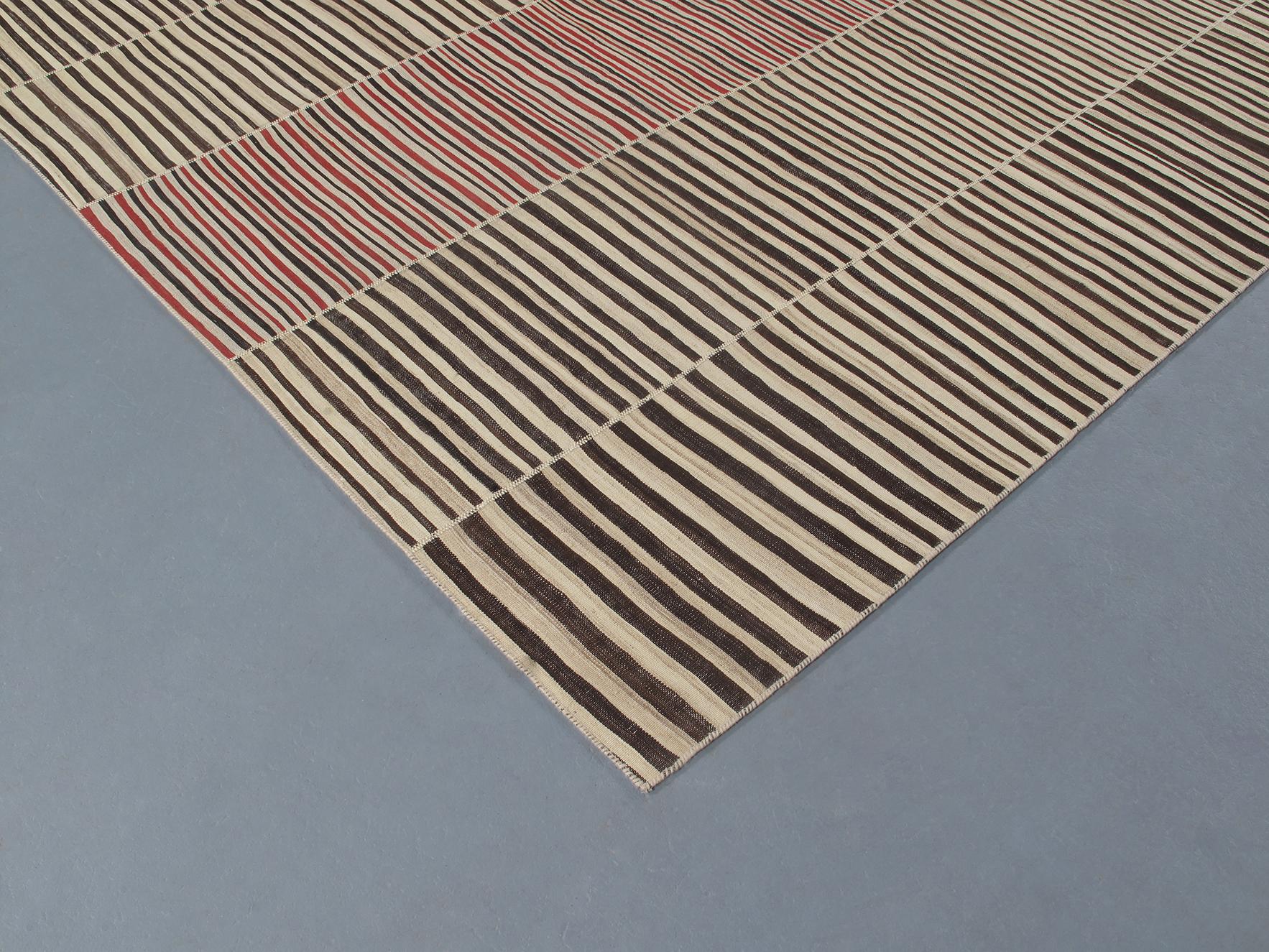 Tissé à la main Tapis persan Mazandaran tissé à la main à plat en vente