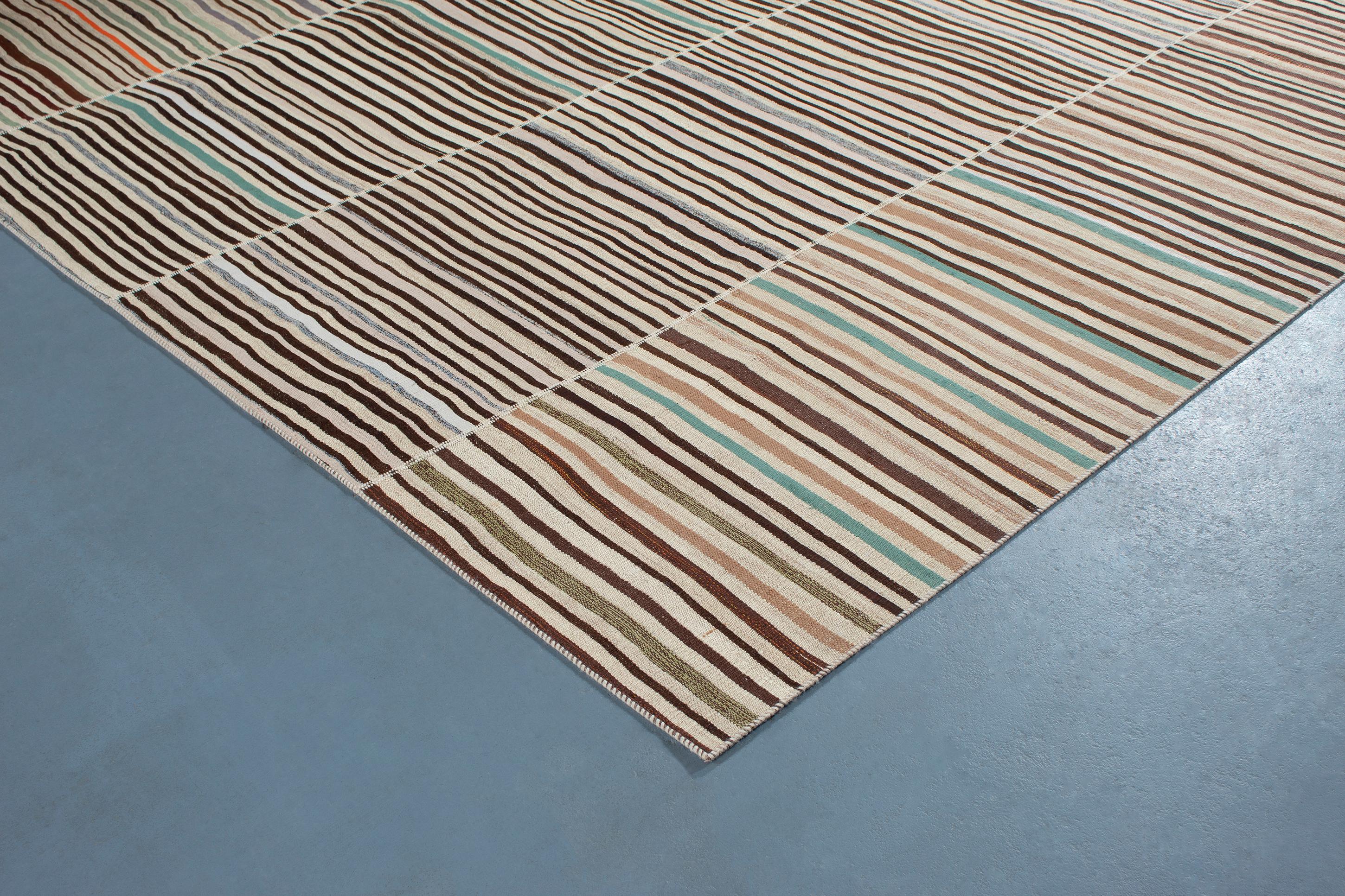 Tapis persan Mazandaran tissé à la main à plat multicolore Bon état - En vente à New York, NY