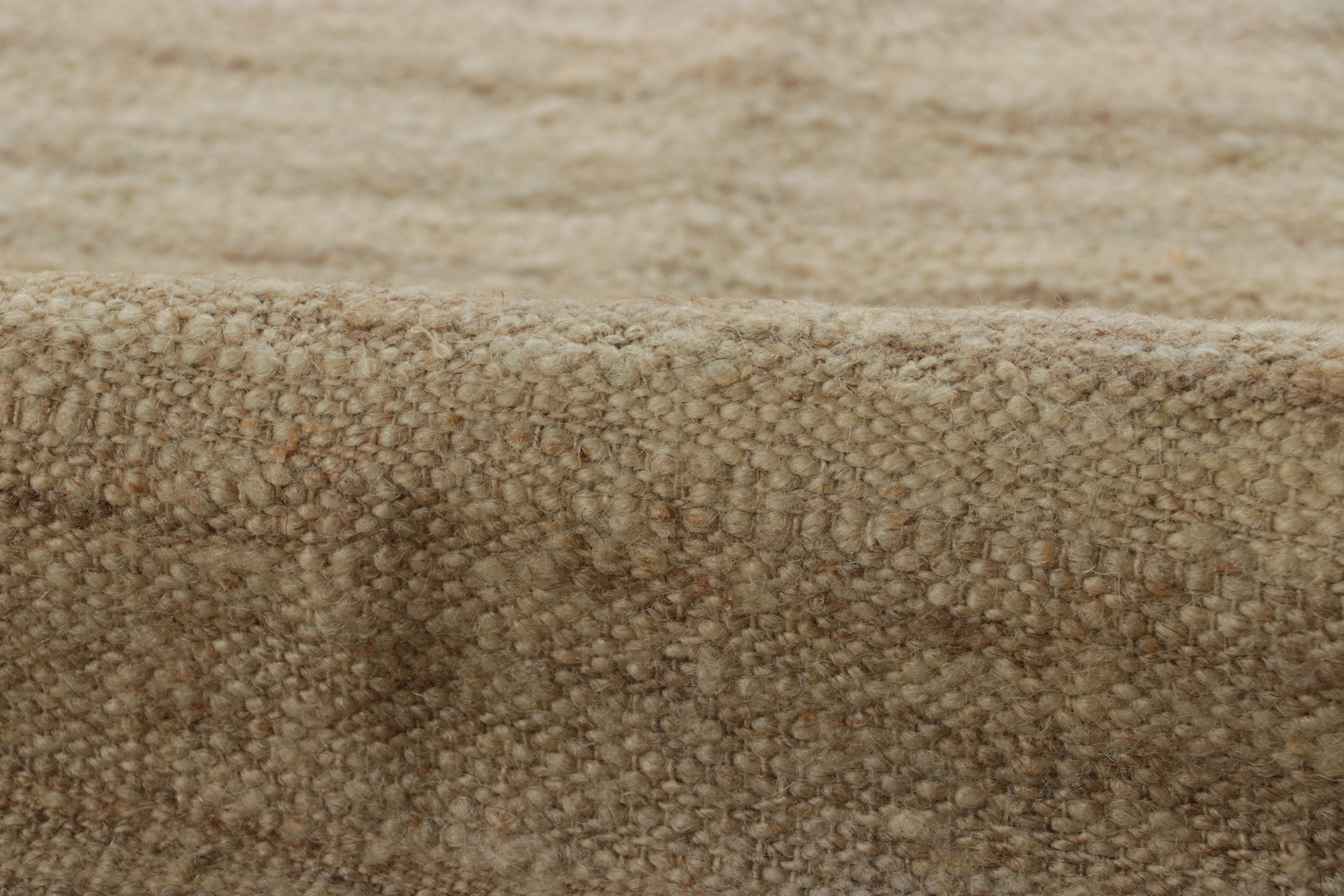 Annodato a mano Kilim persiano d'epoca a strisce beige e crema - Rug & Kilim in vendita