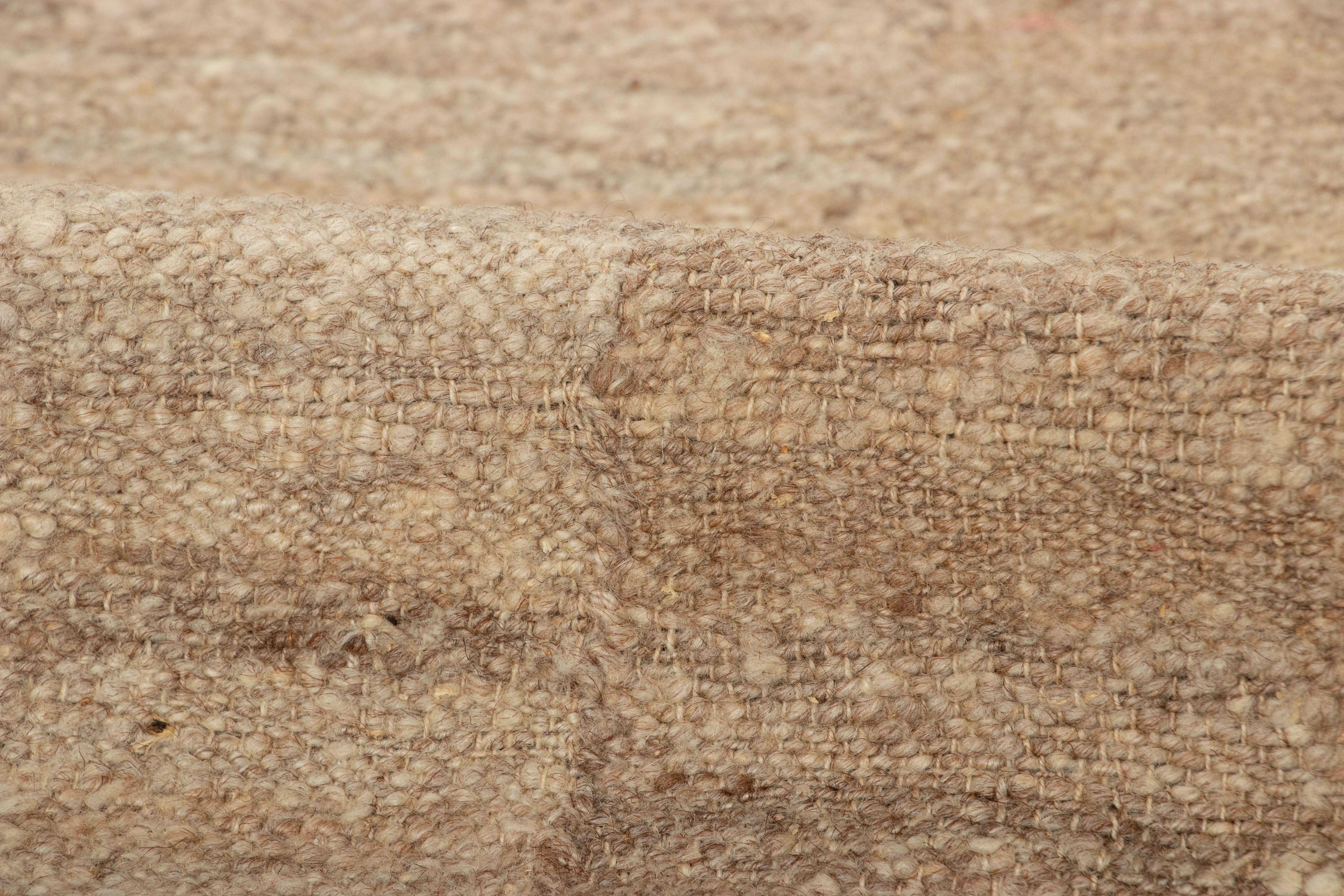 Vintage Persian Mazandaran Kilim in Beige & Taupe gestreiften Mustern - Rug & Kilim (Persisch) im Angebot