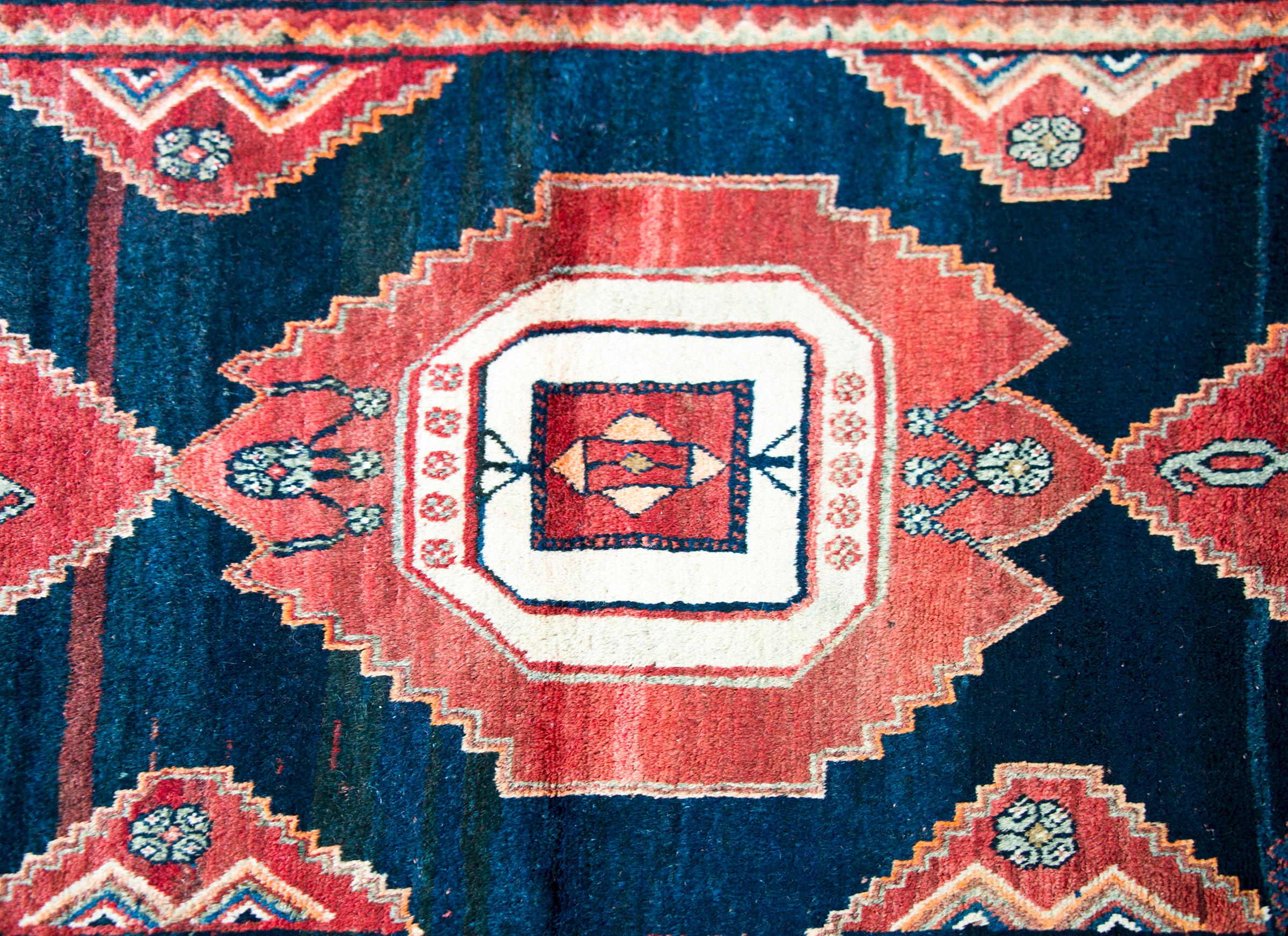Vintage Persian Mazleghan Rug In Good Condition For Sale In Chicago, IL
