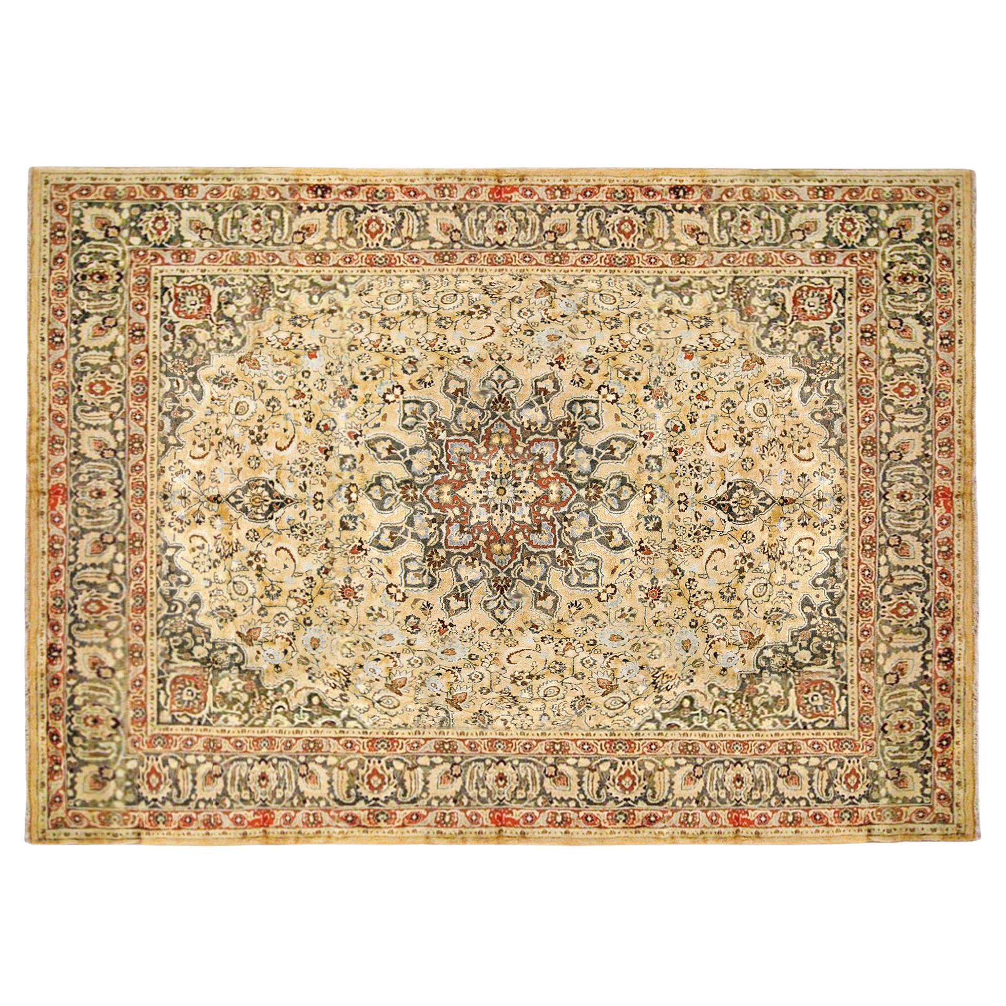Persischer Meshed Oriental-Teppich, in Zimmergröße, mit zentralem Medaillon im Angebot