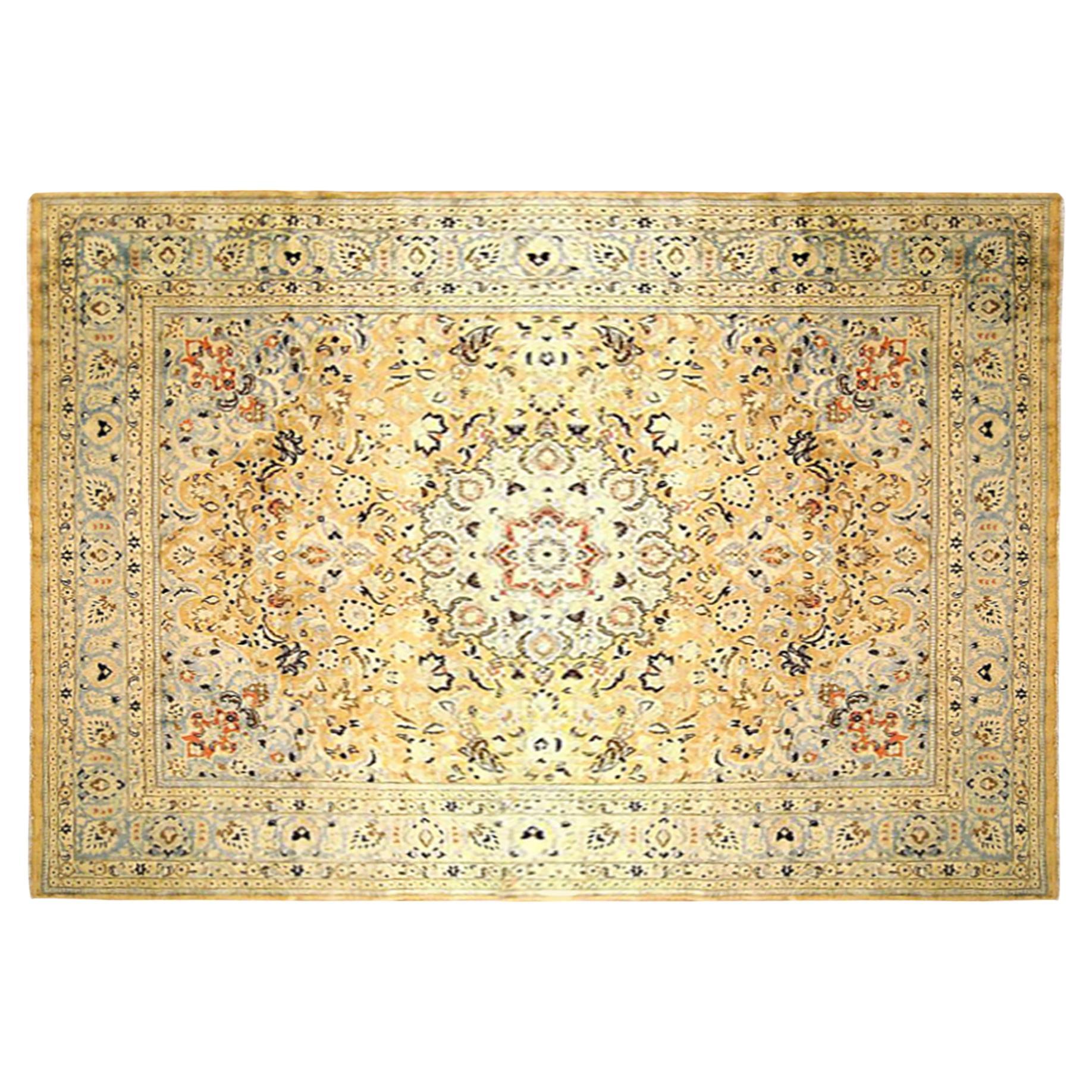 Persischer Meshed Orientalischer Teppich, in Zimmergröße, mit Blumenelementen