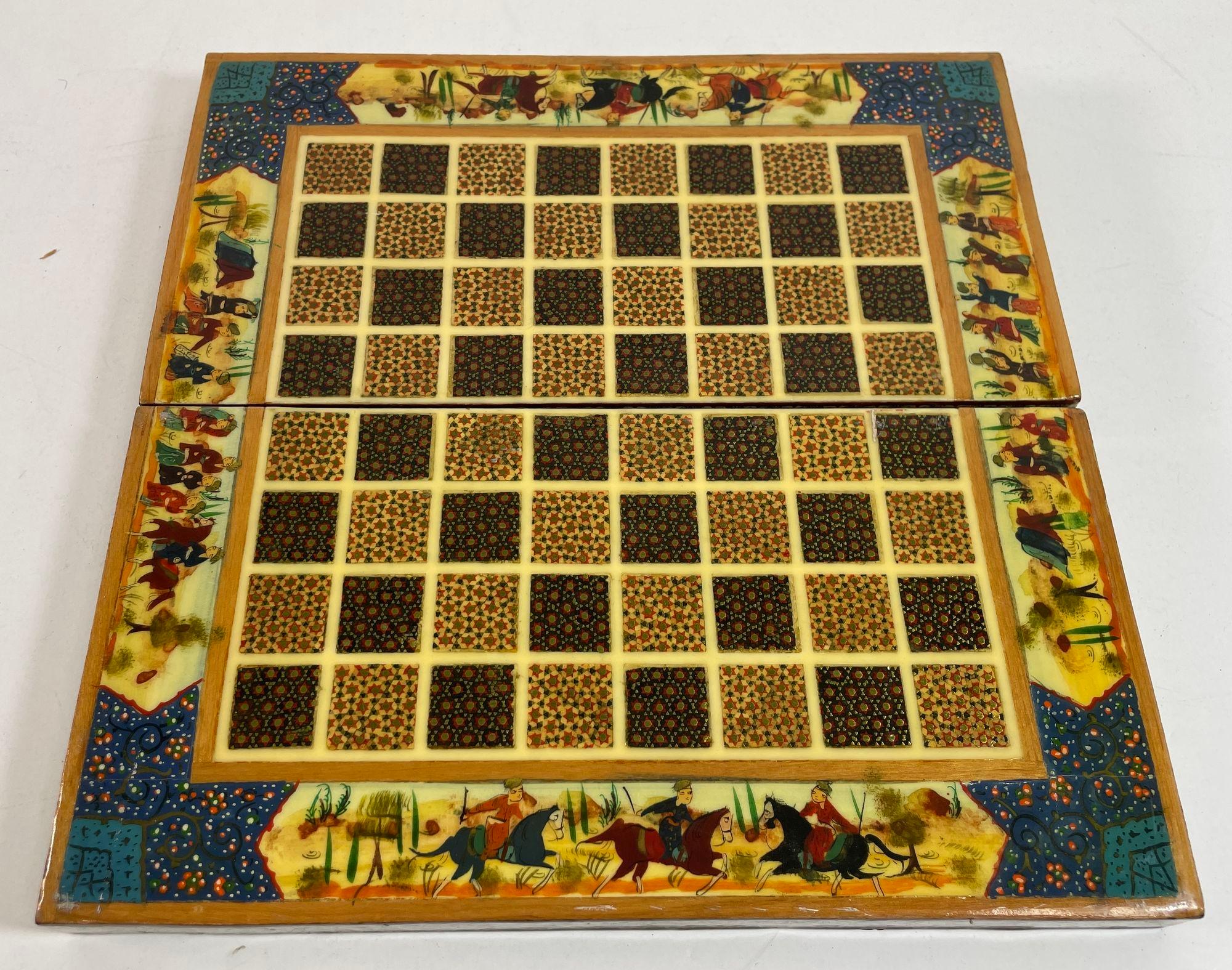 Fait main Boîte de jeu d'échecs persane vintage en micro-mosaïque en vente