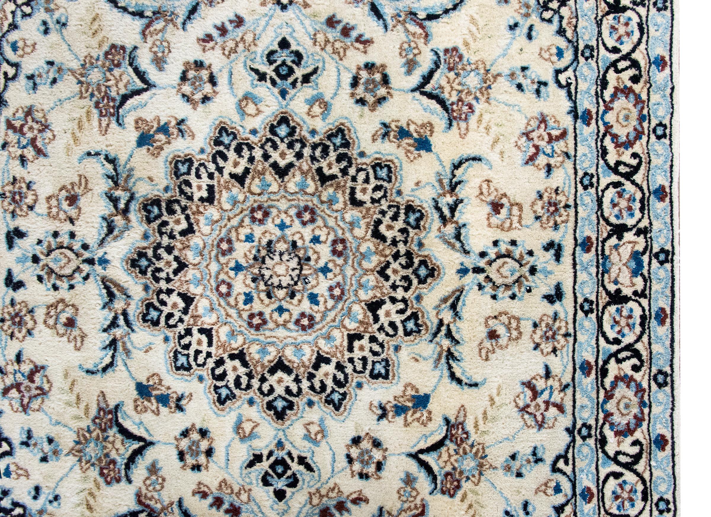 Altpersischer Naein-Teppich (Handgeknüpft) im Angebot