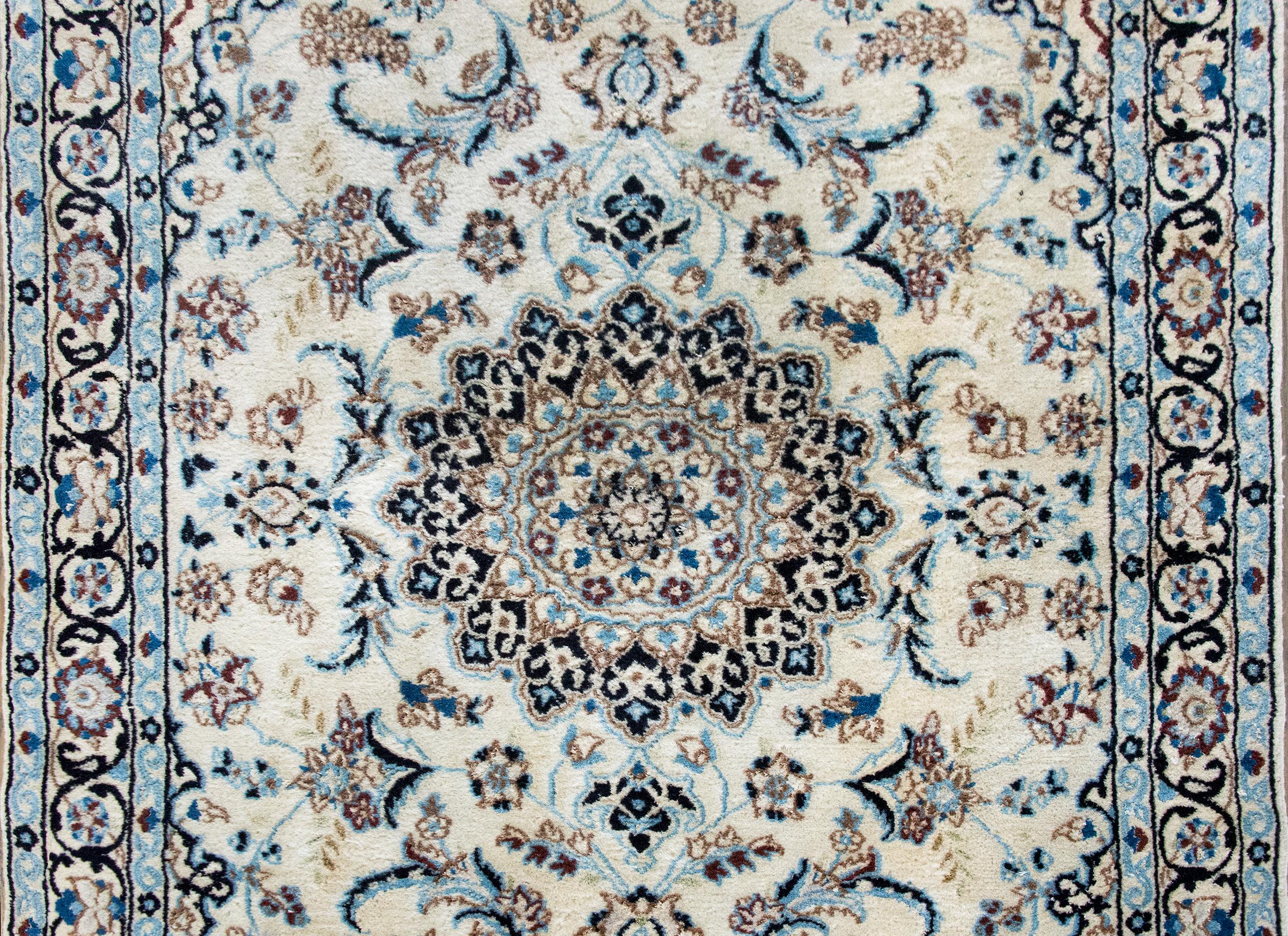 Altpersischer Naein-Teppich im Angebot 1