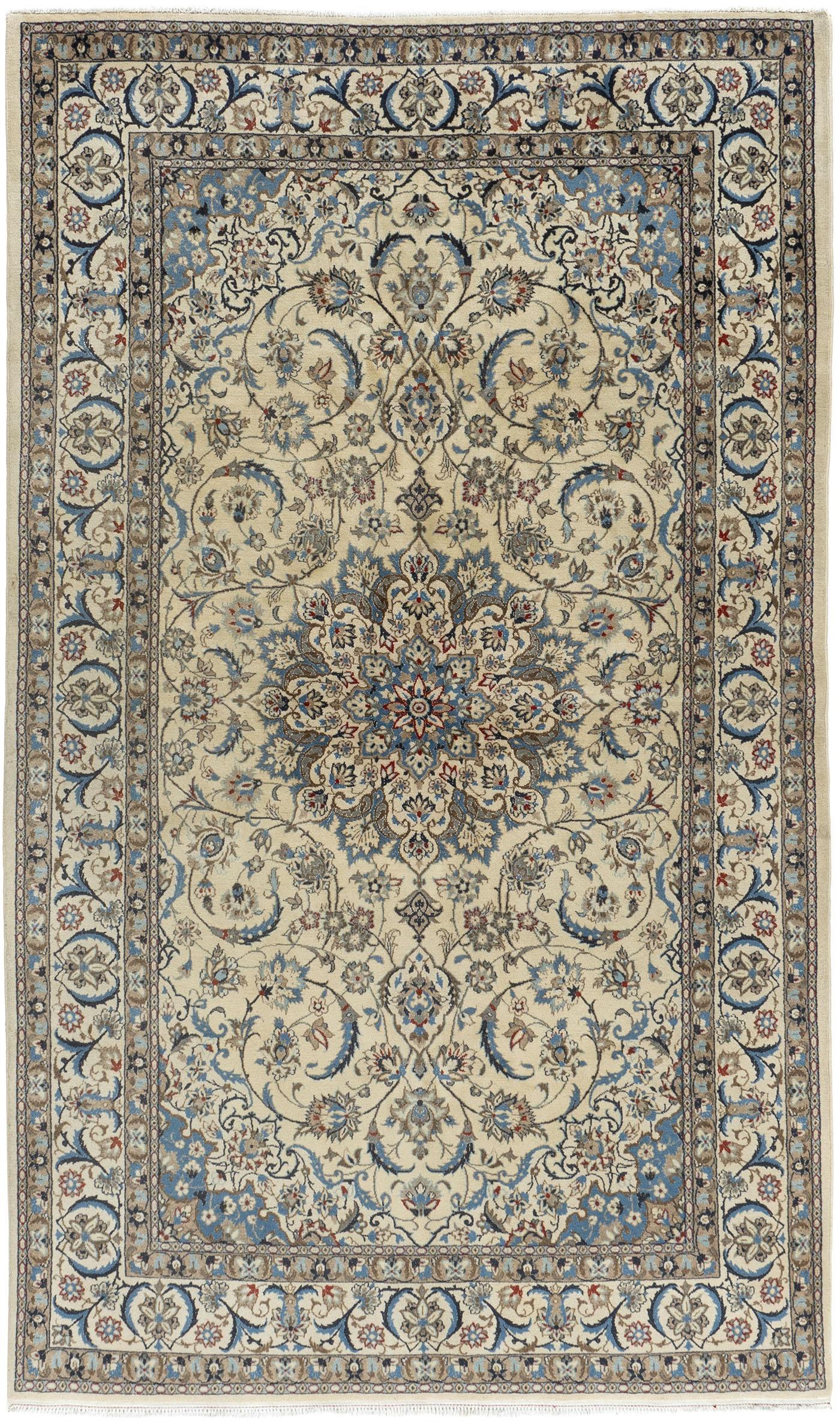 Vintage Persian Nain Area Rug 5'3 x 8'11 im Angebot