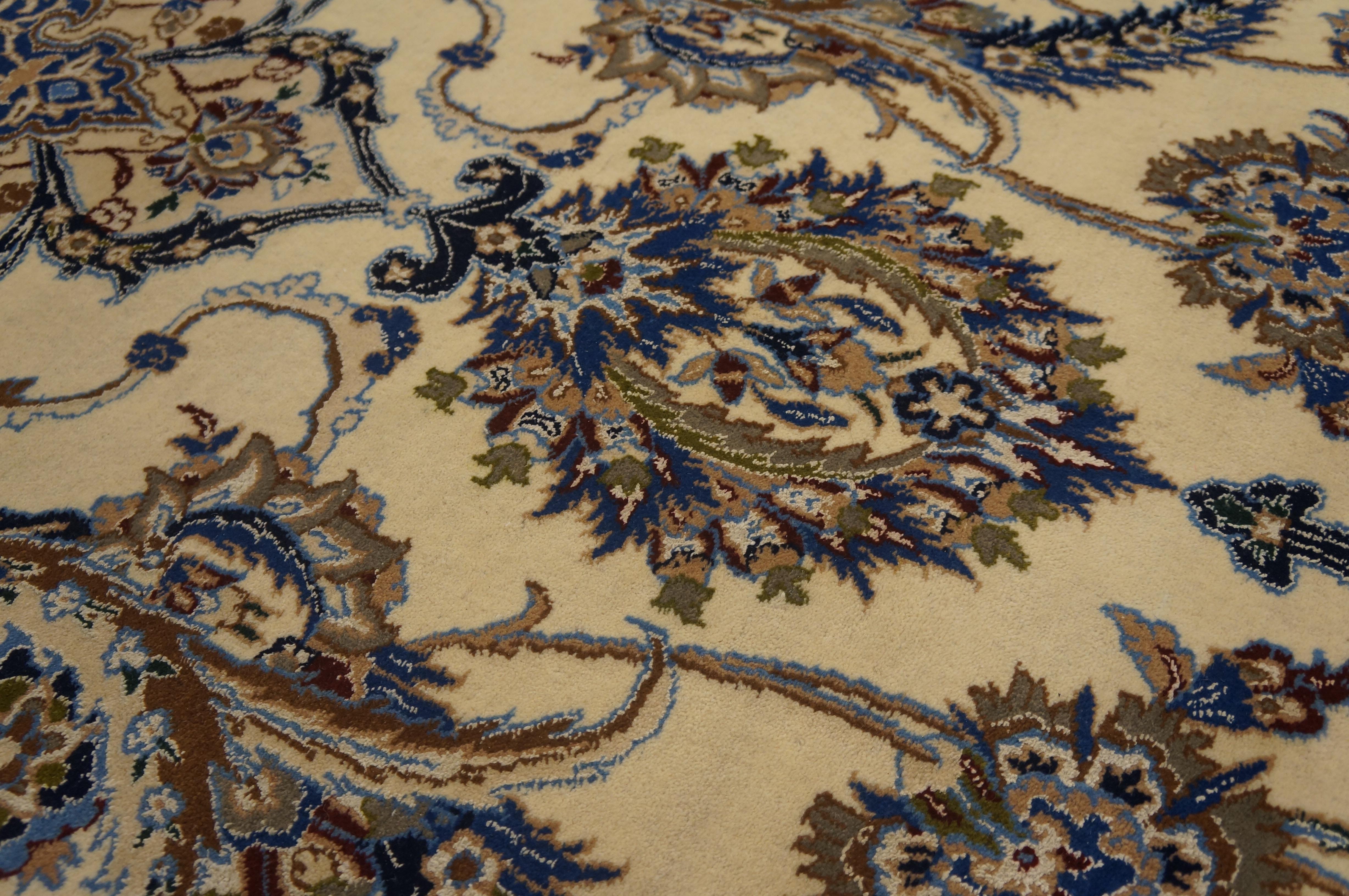 Mid 20th Century Persian Nain Carpet ( 19' 6