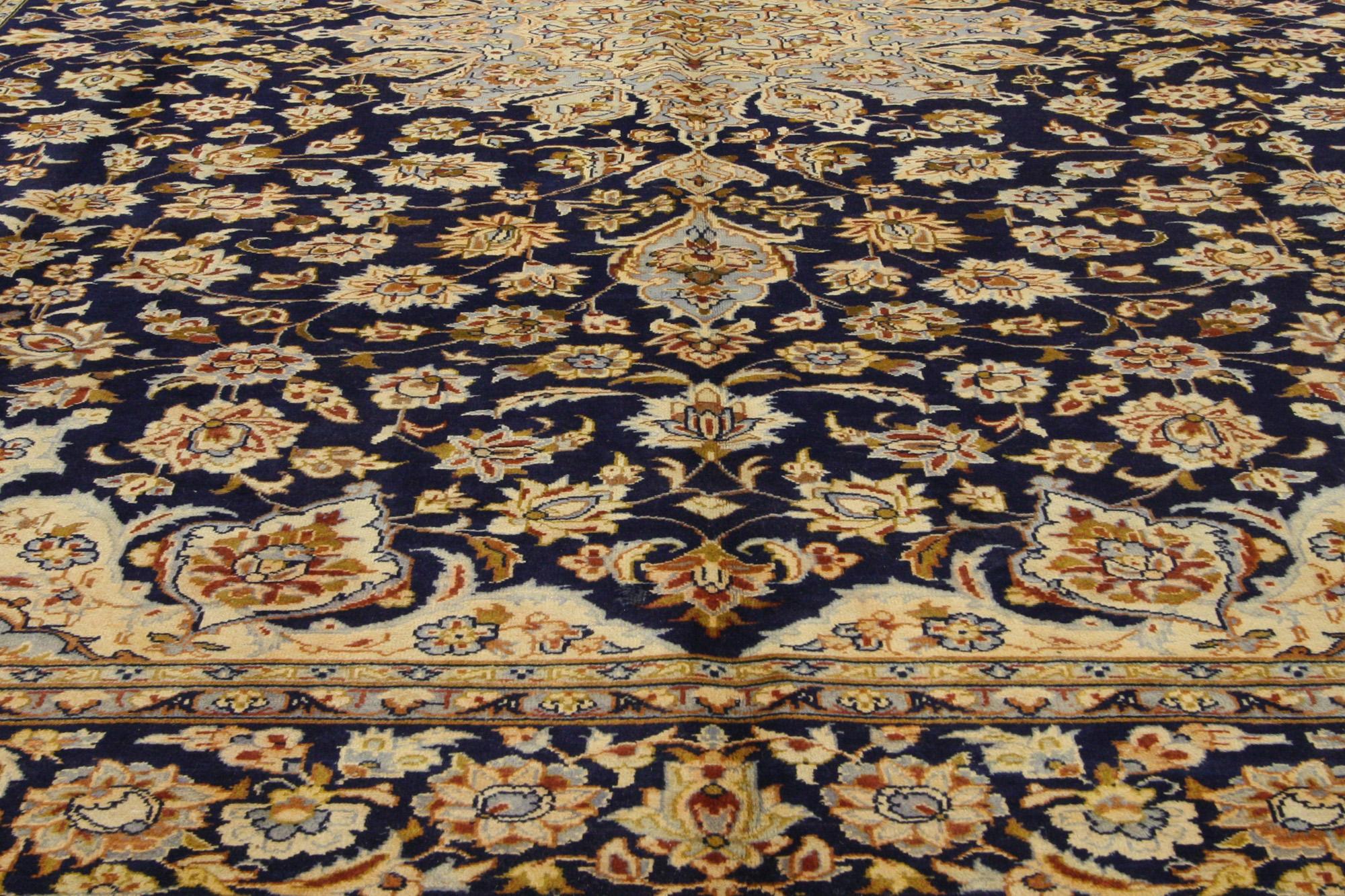 Persischer Najafabad-Teppich im romantischen arabischen Barockstil, Vintage (20. Jahrhundert) im Angebot