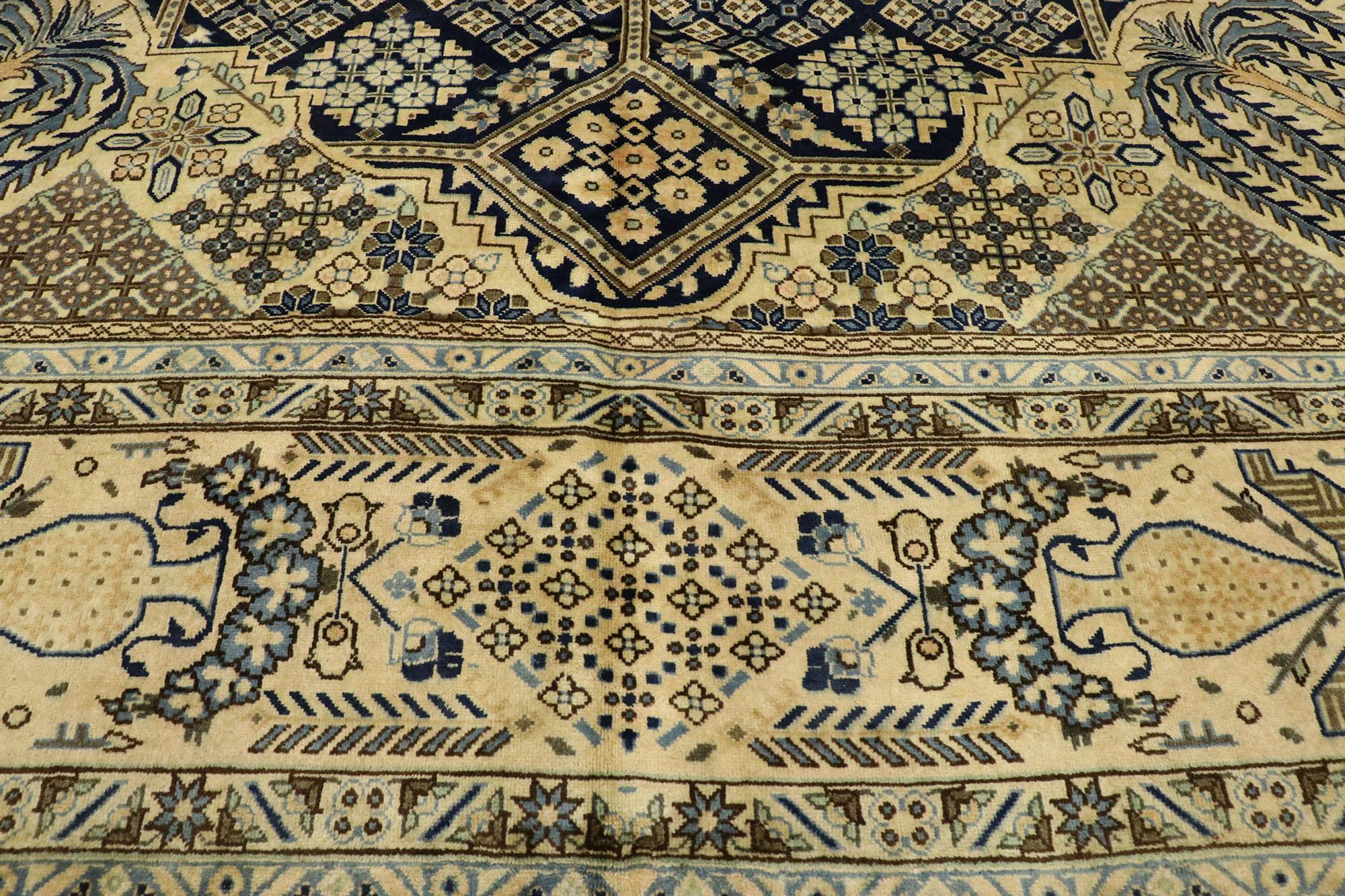 Persischer Najafabad-Teppich im Landhausstil mit Joshegan-Design und französischem Landhausstil (Handgeknüpft) im Angebot
