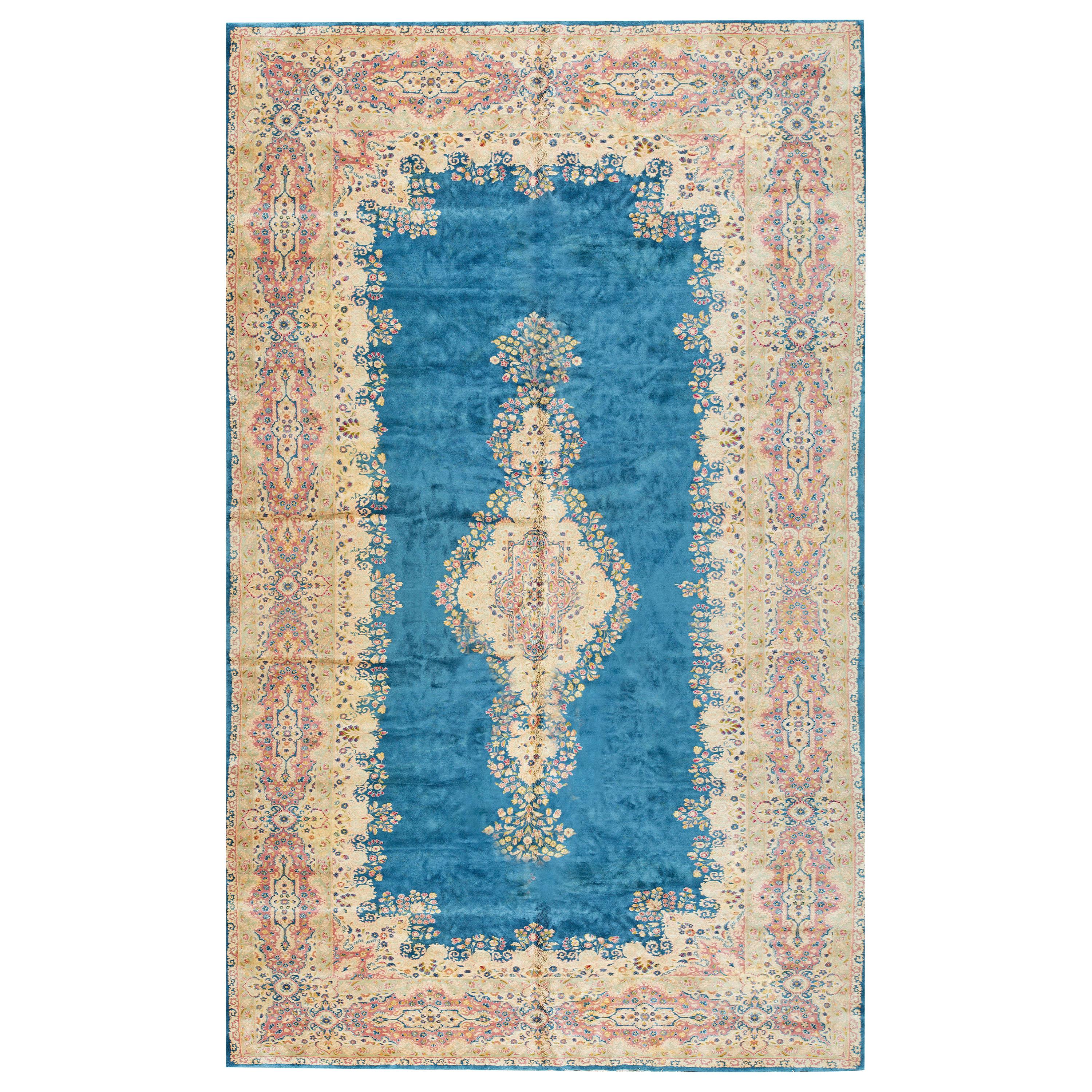 Tapis persan surdimensionné Kerman vintage, vers 1940 11'1 x 25'6. en vente