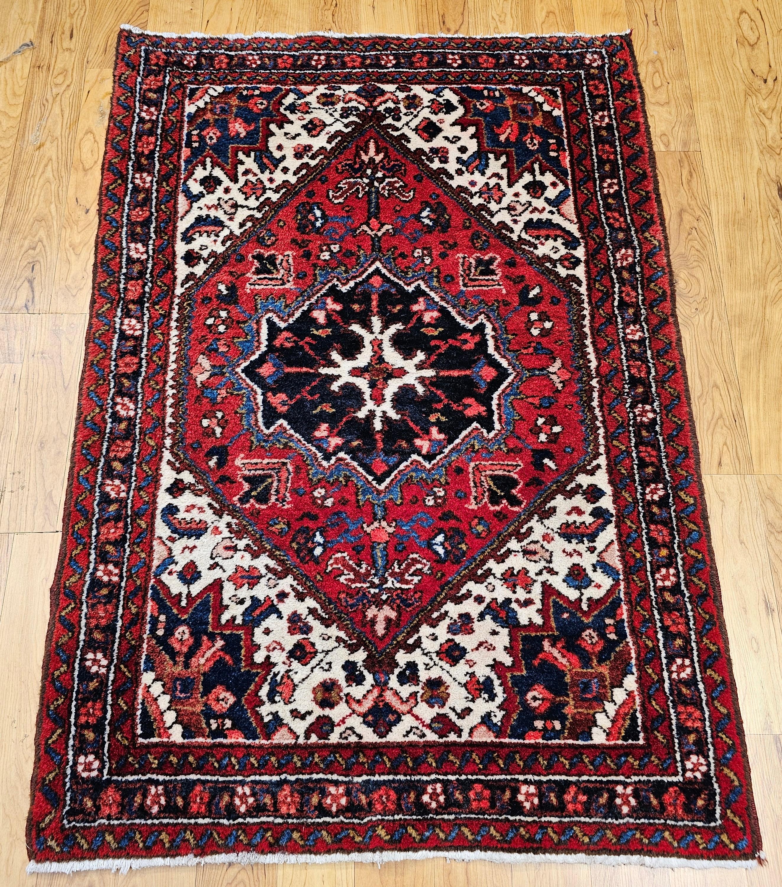 Persischer Heriz Serapi-Teppich in gerader quadratischer Größe in geometrischem Muster, Vintage im Angebot 11