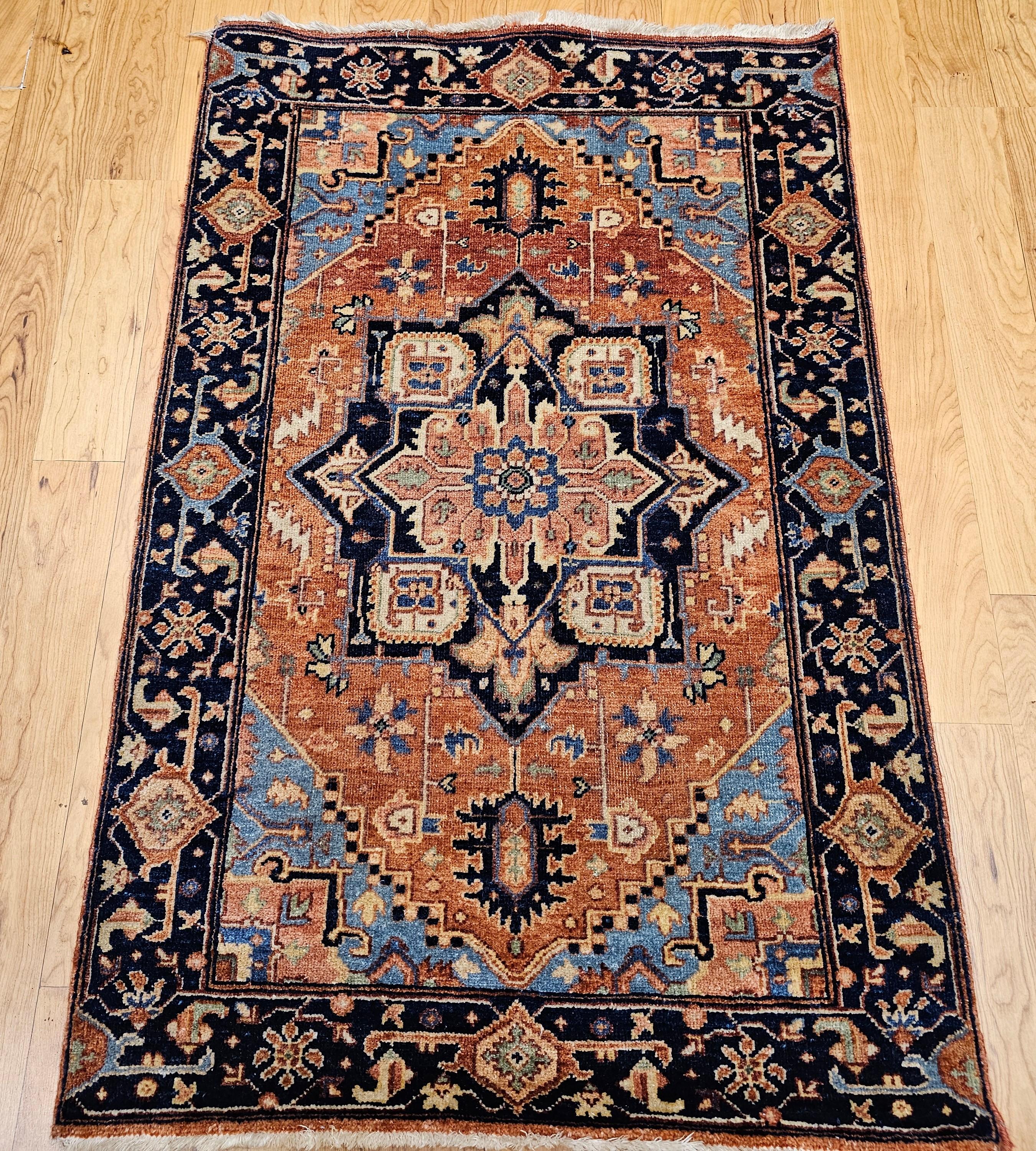 Persischer persischer Heriz Serapi-Teppich in Blau, Vintage (Handgeknüpft) im Angebot