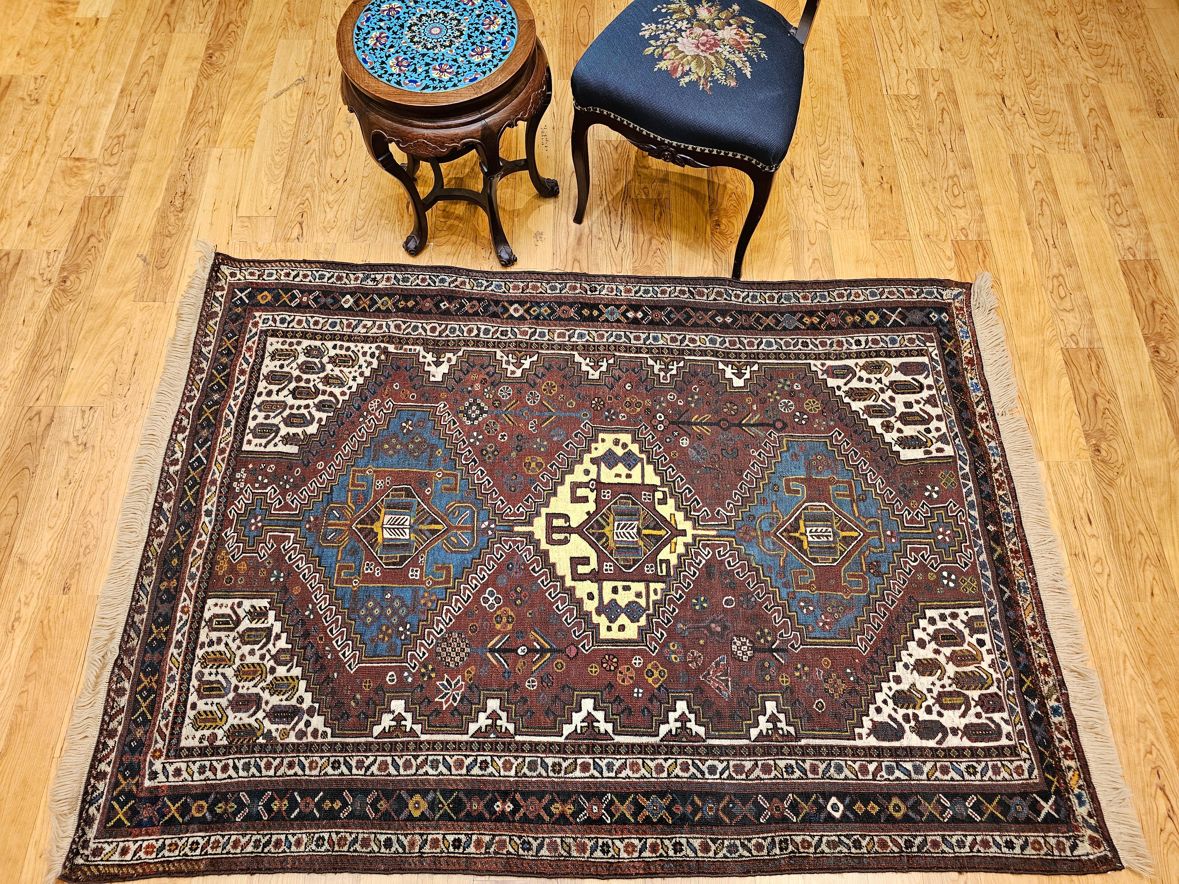 Tapis tribal persan Qashqai vintage en rouille, ivoire, bleu royal, jaune, bleu marine en vente 11