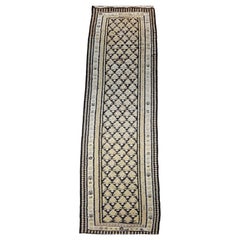 Tapis de course Kilim Qazvin persan vintage en jaune pâle, Brown, Ivory