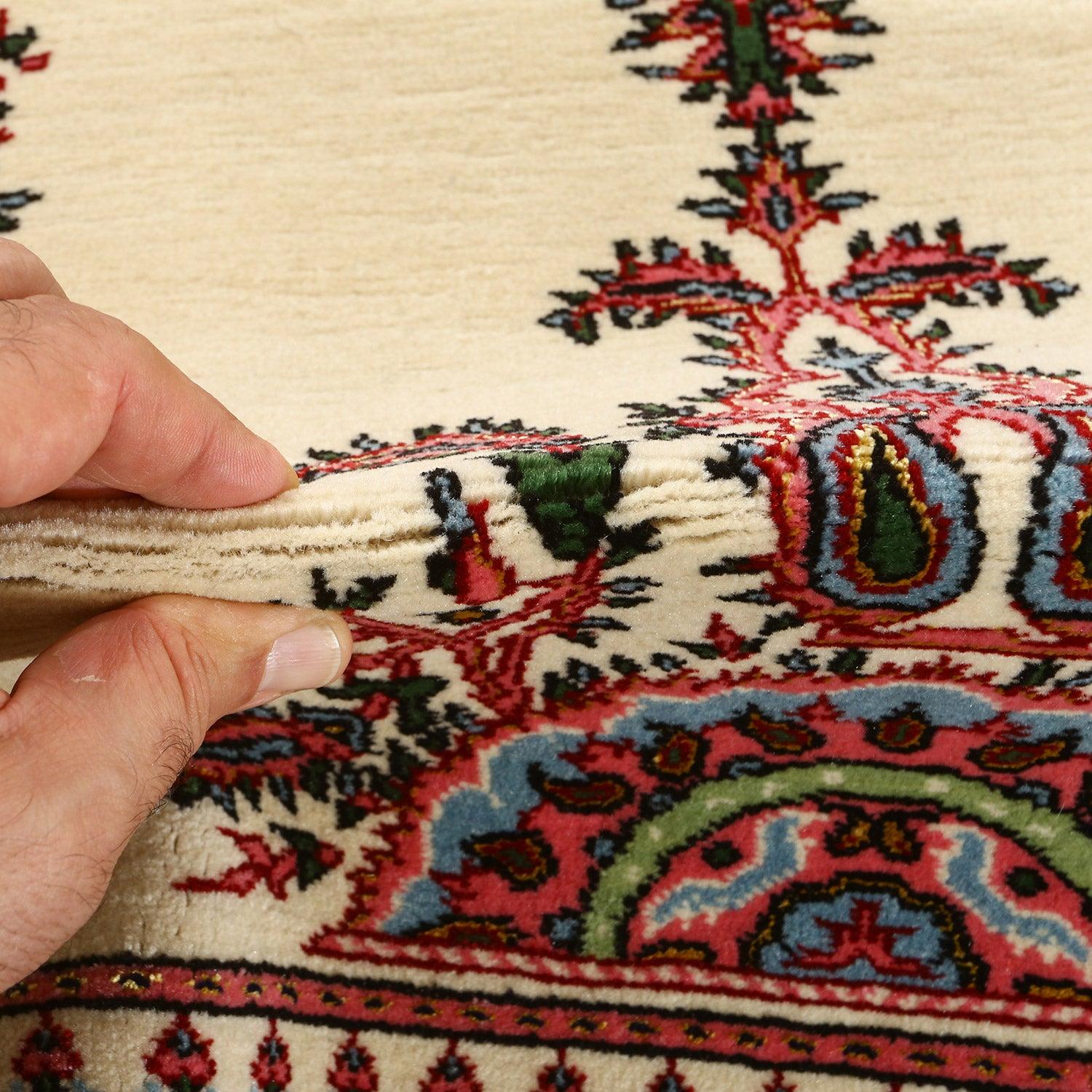 Persischer Qom Rashtizadeh-Teppich im Vintage-Stil - Größe: 6'7x4'8 im Zustand „Gut“ im Angebot in Los Angeles, CA