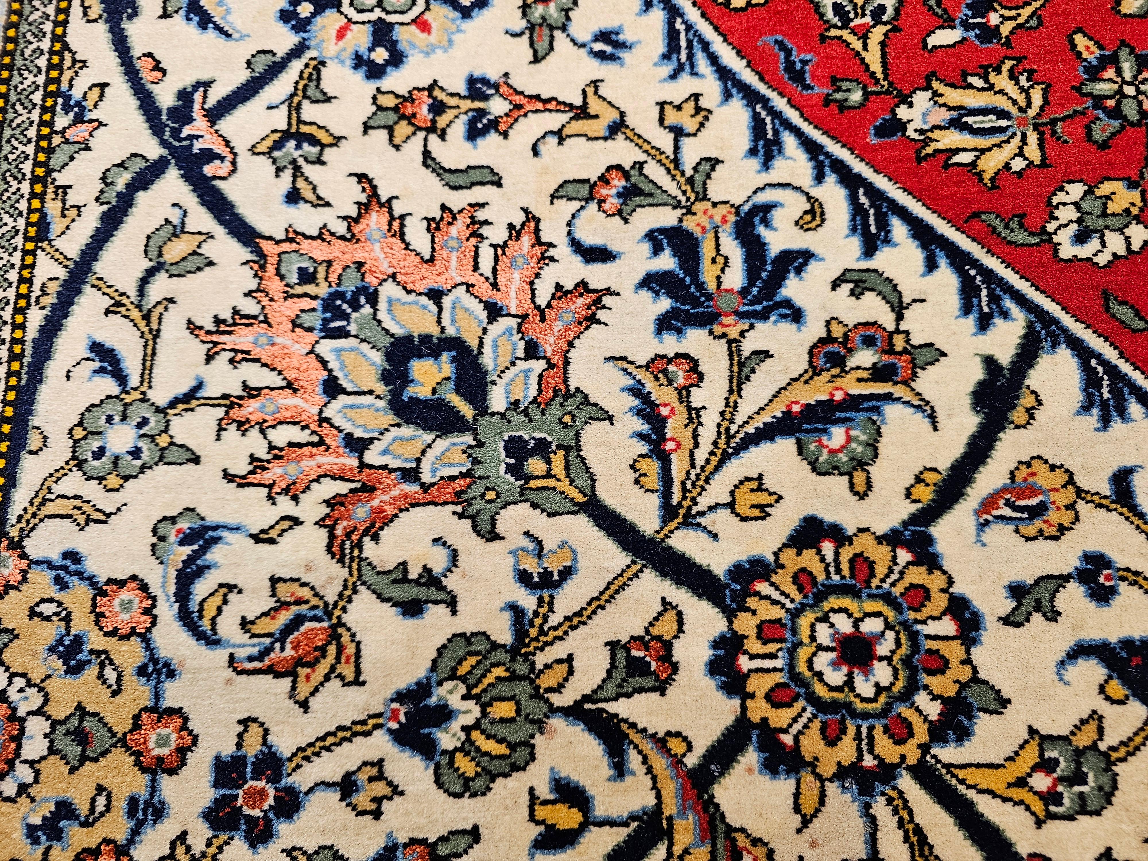 Vintage Persian Qum Vorleger mit Blumenmuster in Elfenbein, Rd, Indigo im Angebot 3